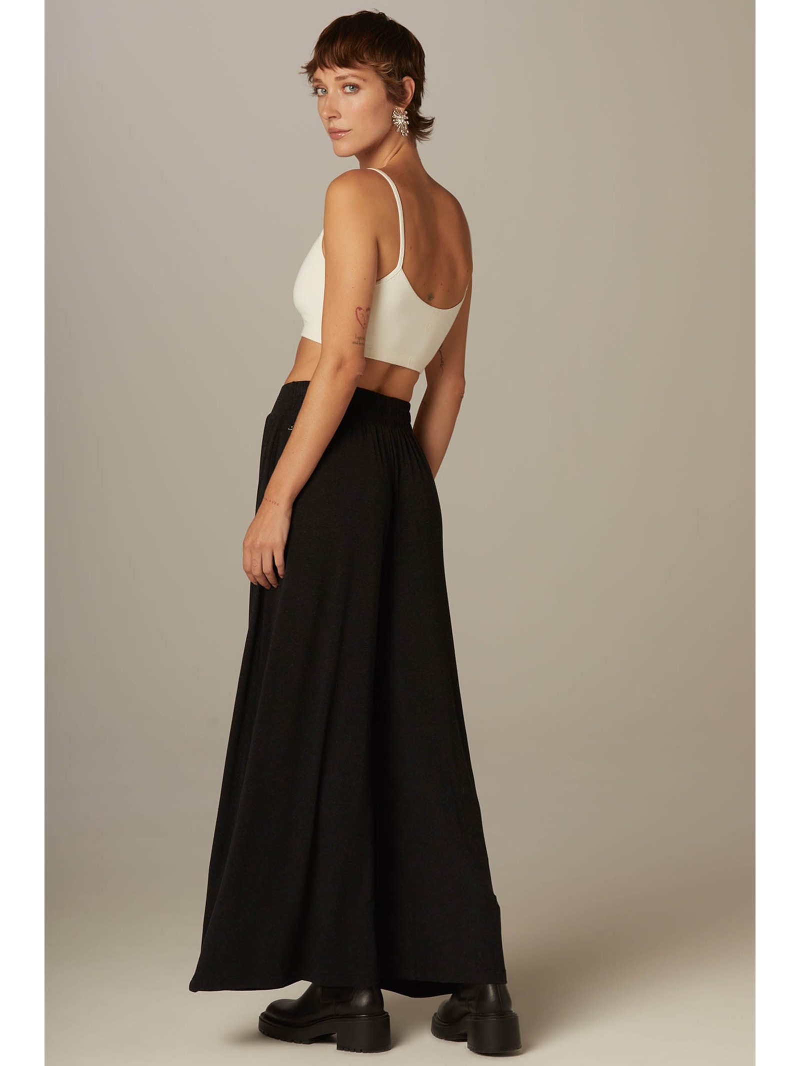 Calça Pantalona Preta Lã Isabel  Yogini