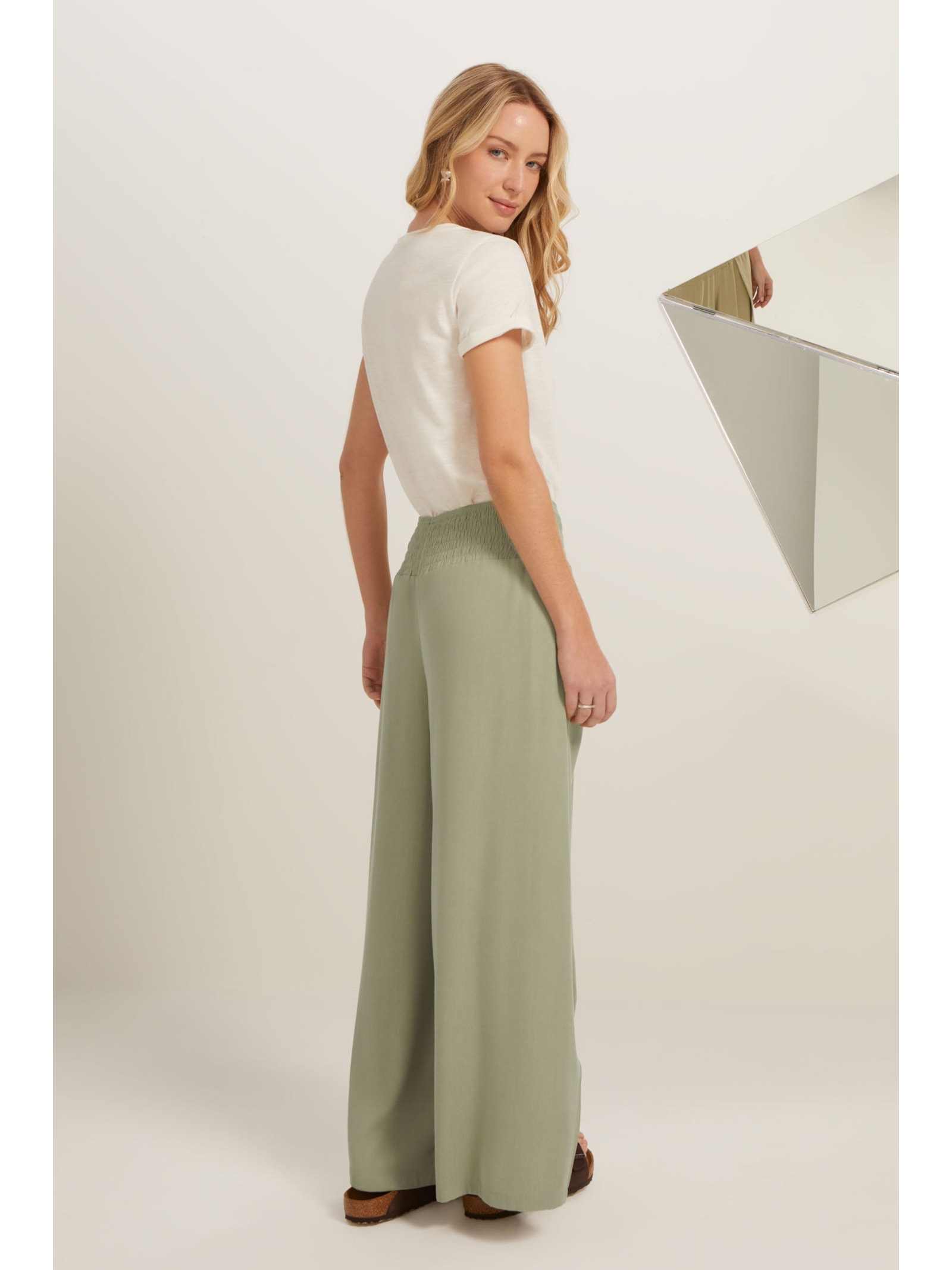 Calça Pantalona Verde Claro Liocel Fabricia Yogini