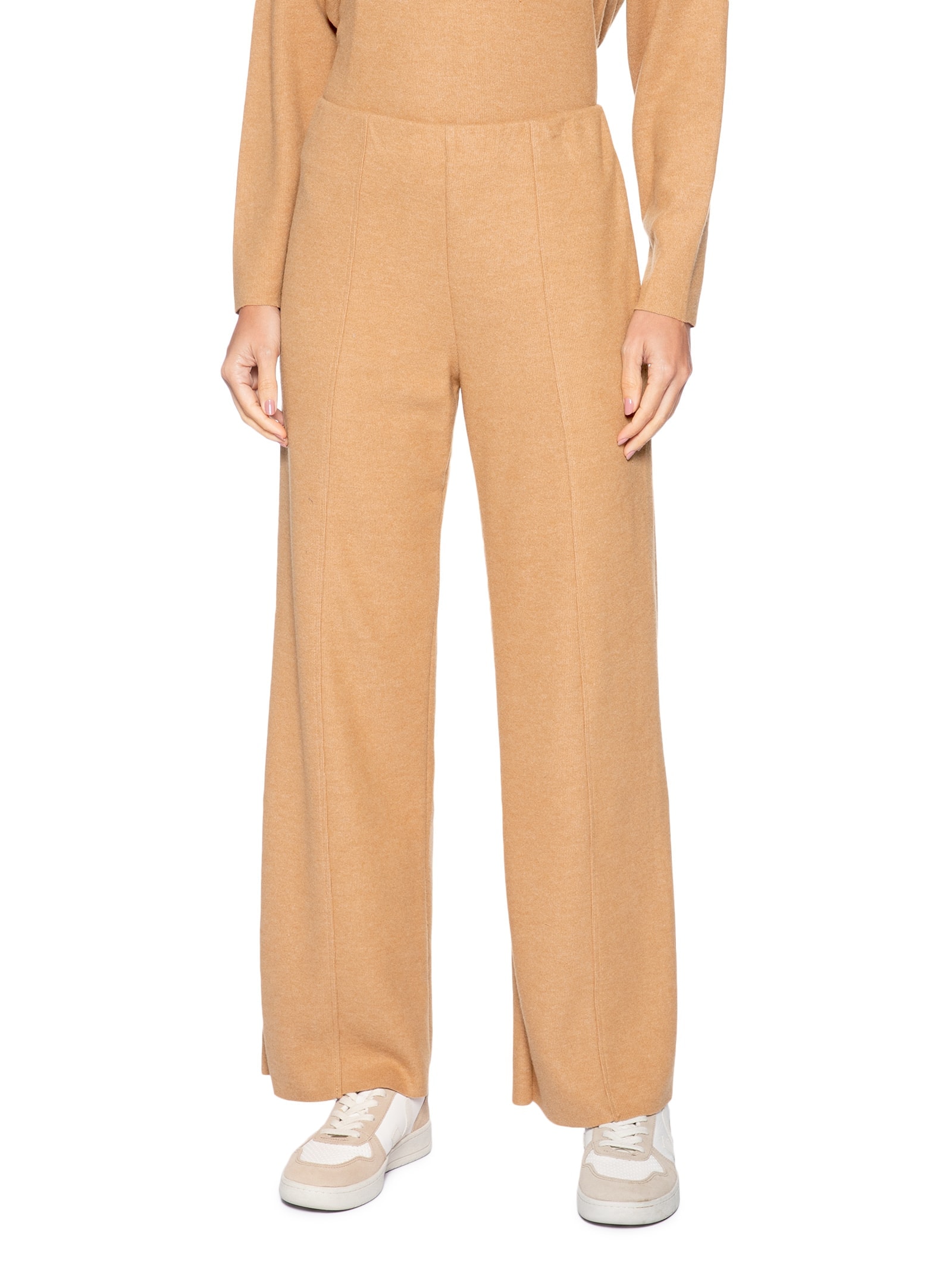 Calça Reta em Malha Tricot com Nervura Feminina – Bege Basiq