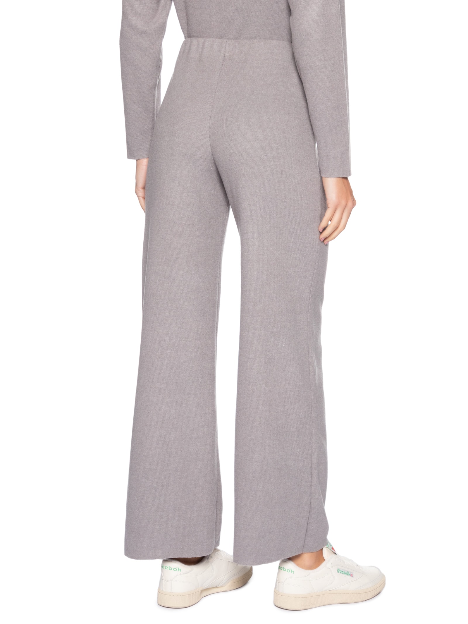 Calça Reta em Malha Tricot com Nervura Feminina – Cinza Basiq