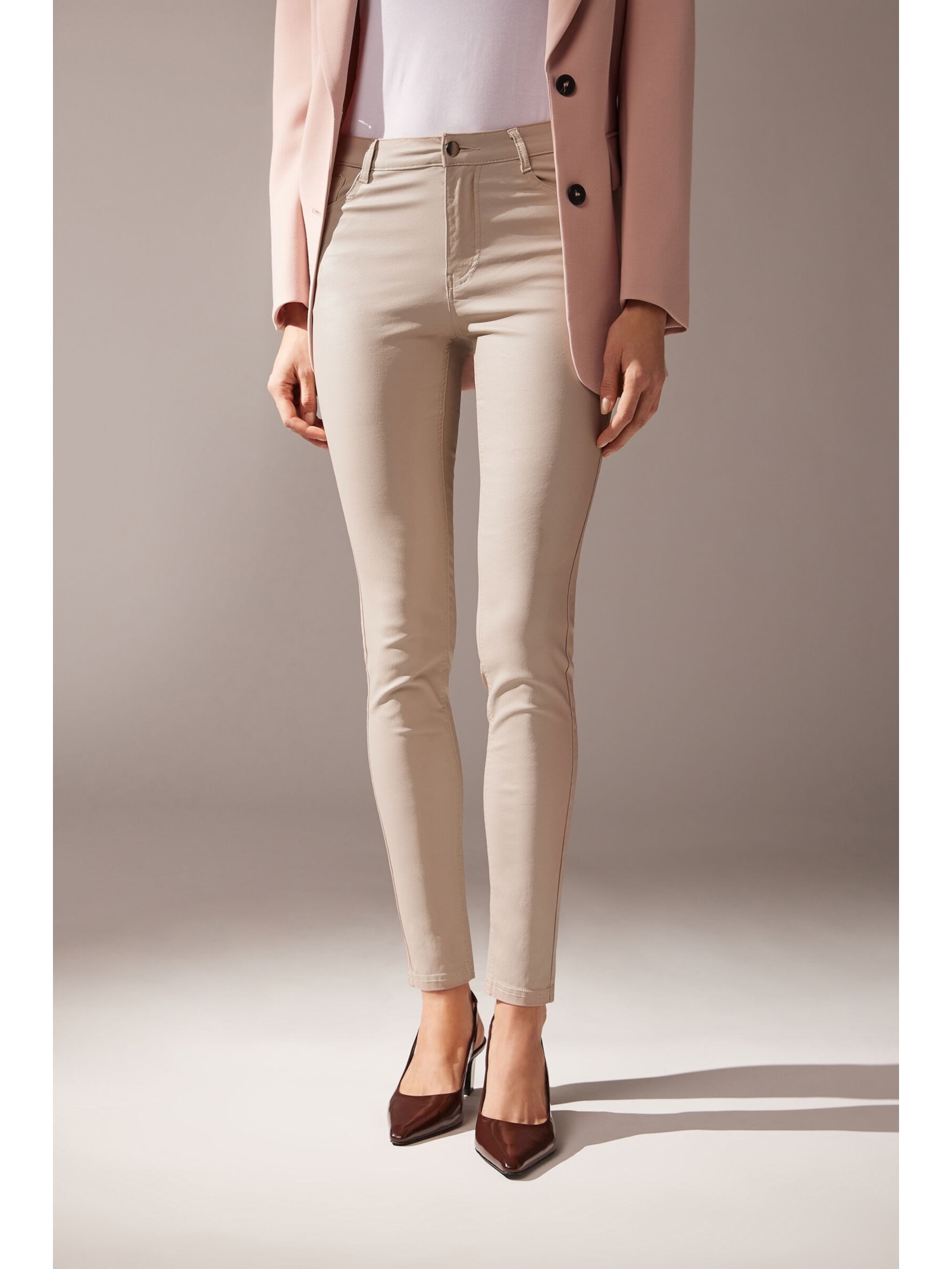 Calça Skinny Efeito Couro Bege