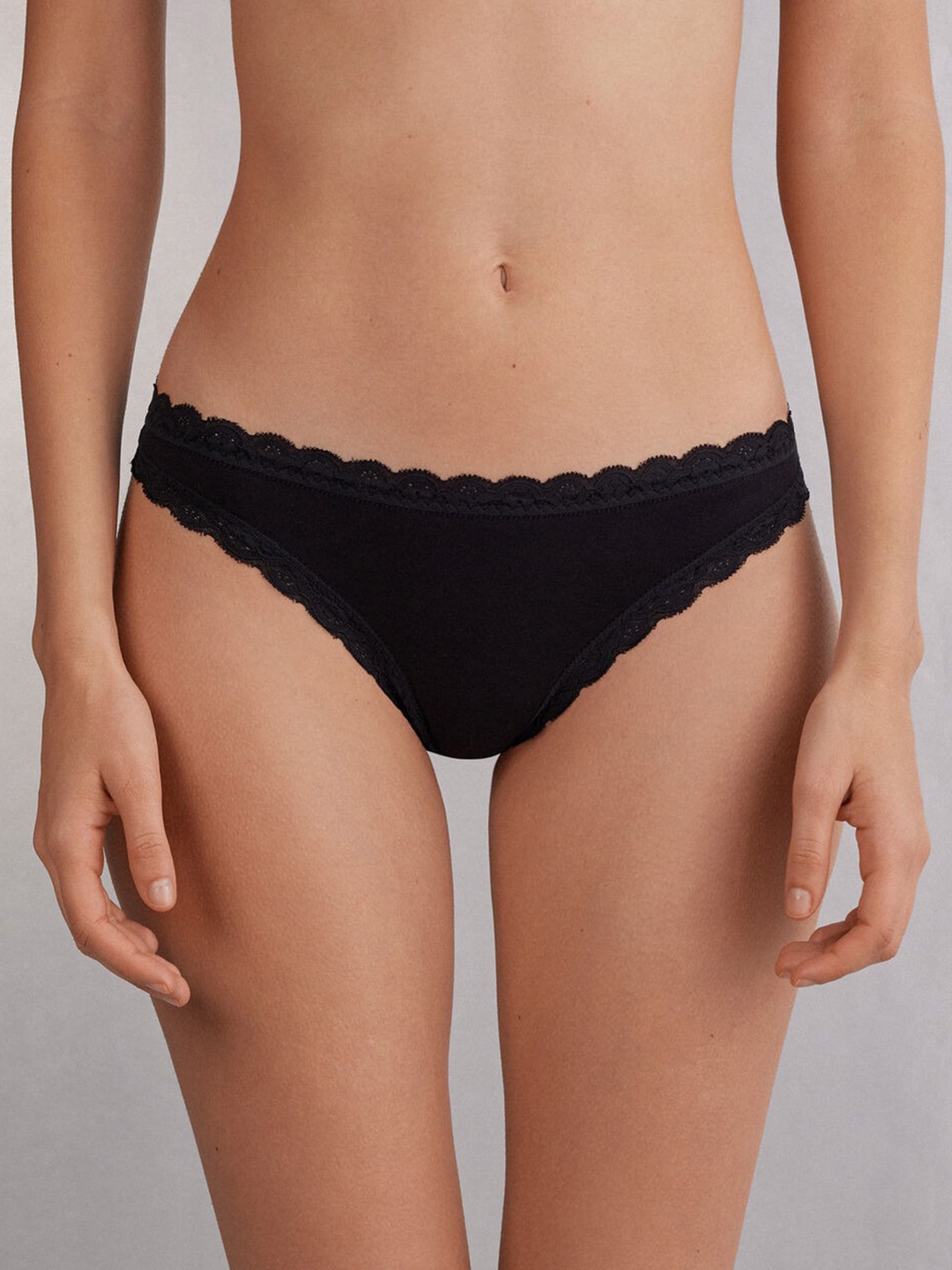 Calcinha Brasileira Em Algodão e Renda Preto Intimissimi