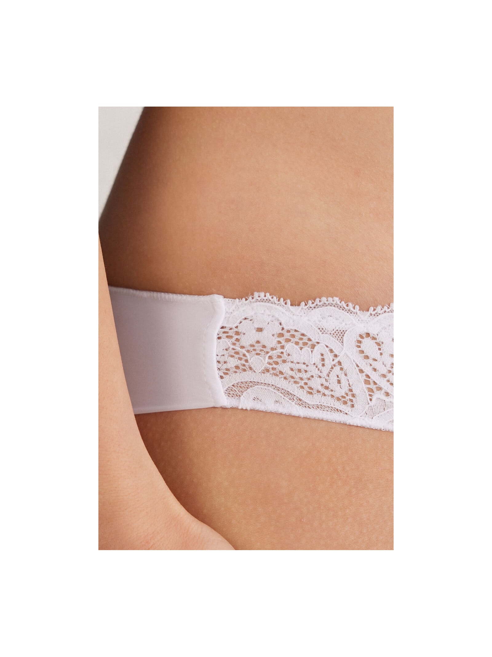 Calcinha Brasileira Em Renda e Microfibra Branco Intimissimi