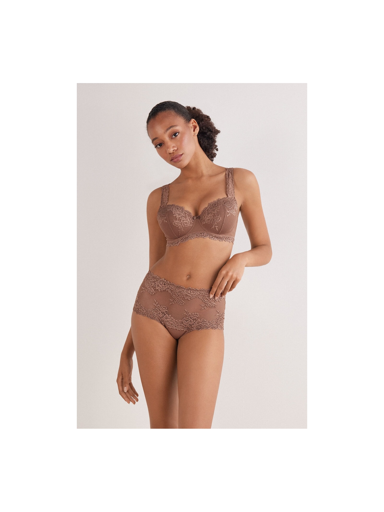 Calcinha Culotte Brasileira De Cintura Alta Pretty Flowers Marrom Intimissimi