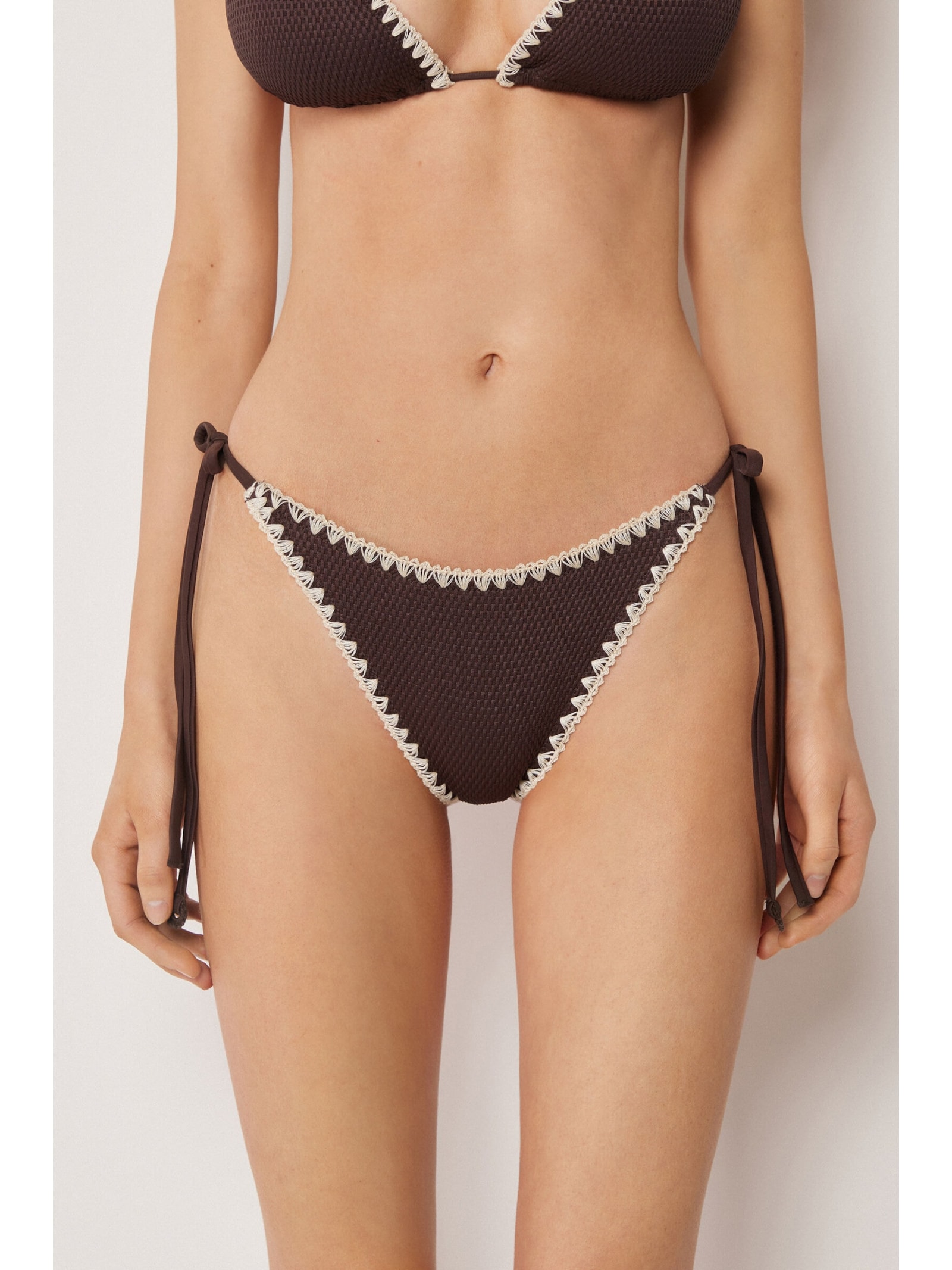 Calcinha De Biquíni Brasileira Com Amarração Bicolor Embroidery Marrom Calzedonia