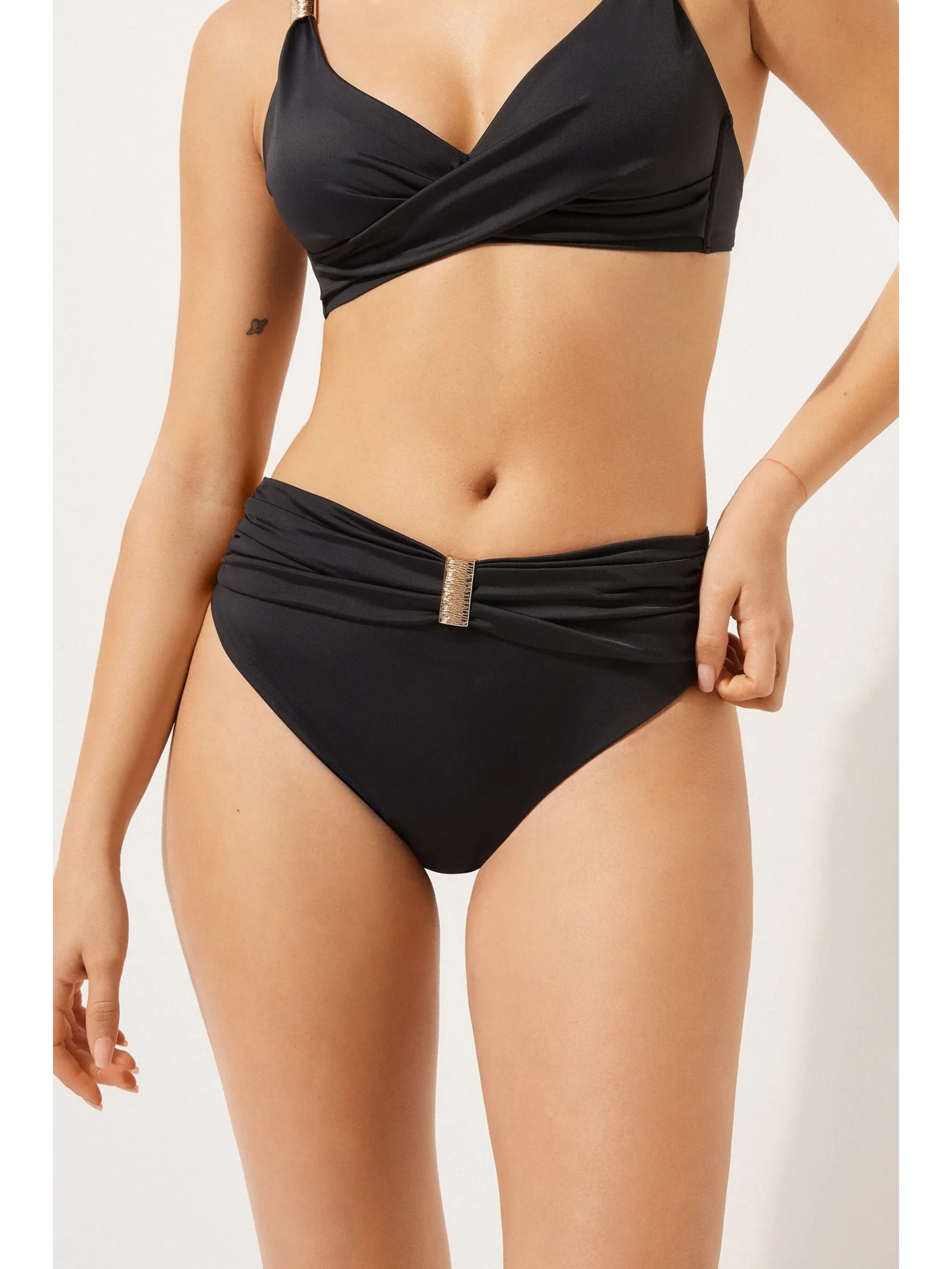 Calcinha De Biquíni De Cintura Alta Com Drapeado Scultura Preto Calzedonia