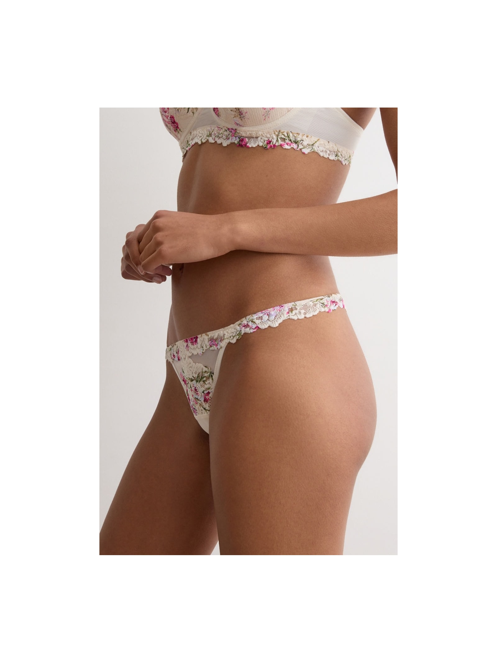 Calcinha Fio Dental Pretty Flowers Rosa Intimissimi