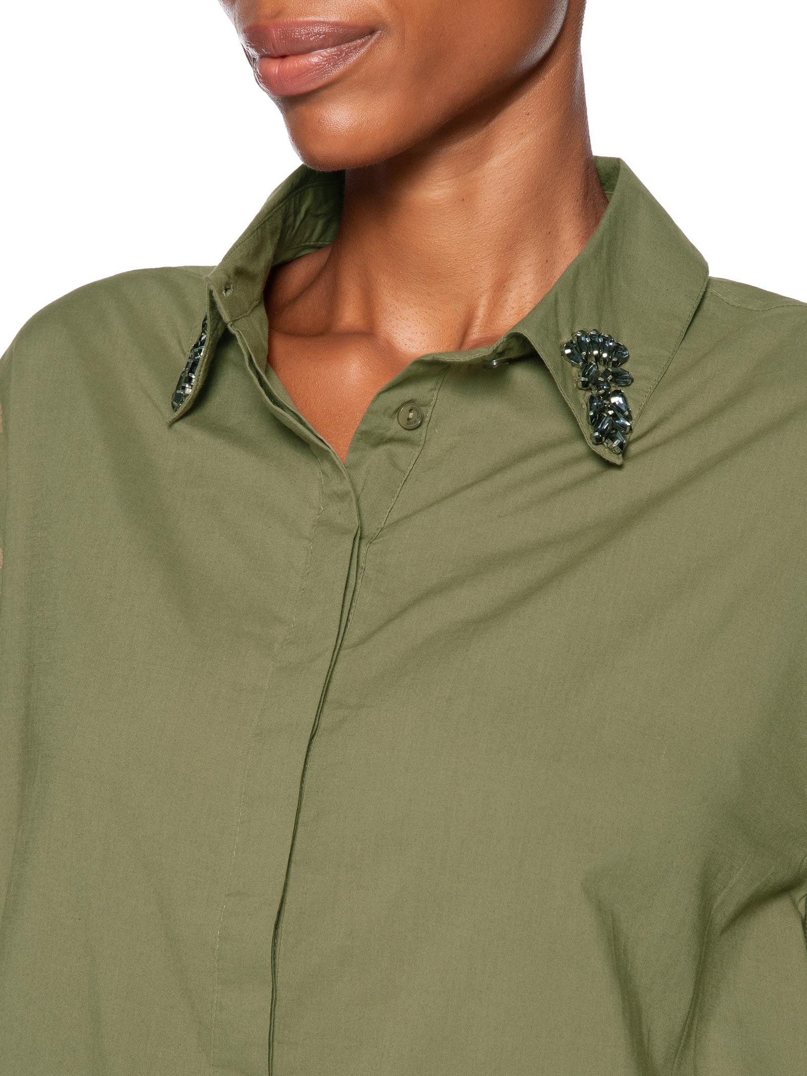 Camisa Feminina Com Bordados Na Gola Verde Animale Jeans