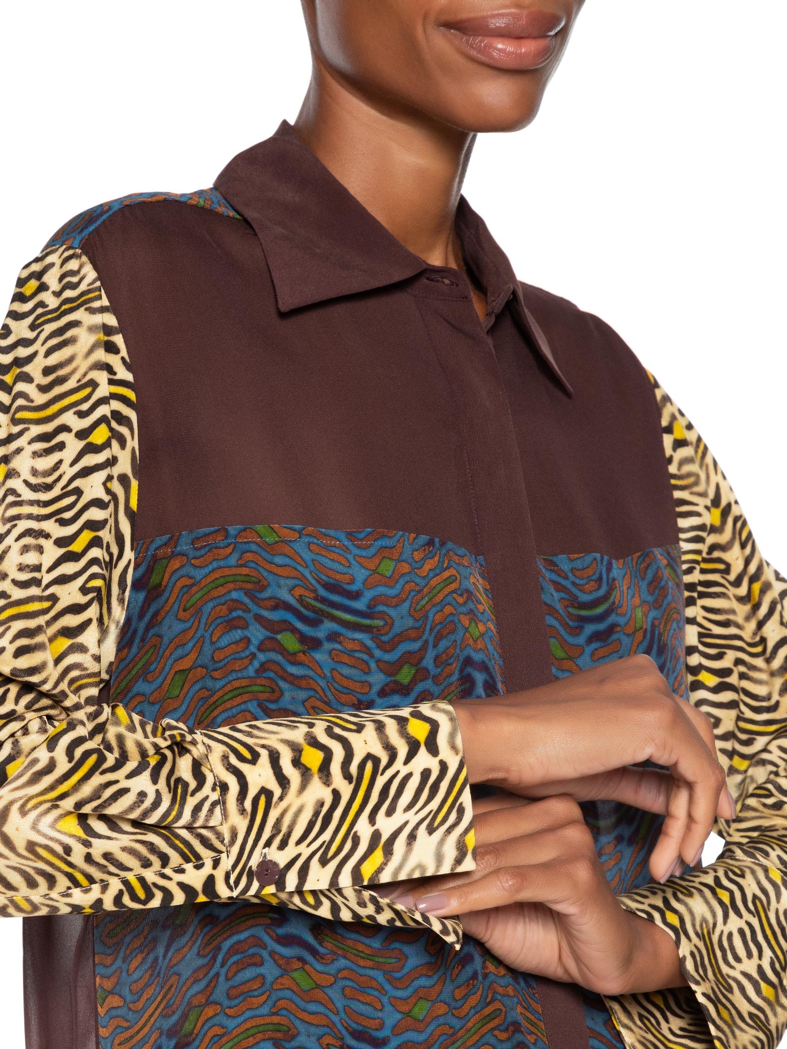 Camisa Feminina De Seda e Georgete Estampada Manga Longa Animal Print Animale