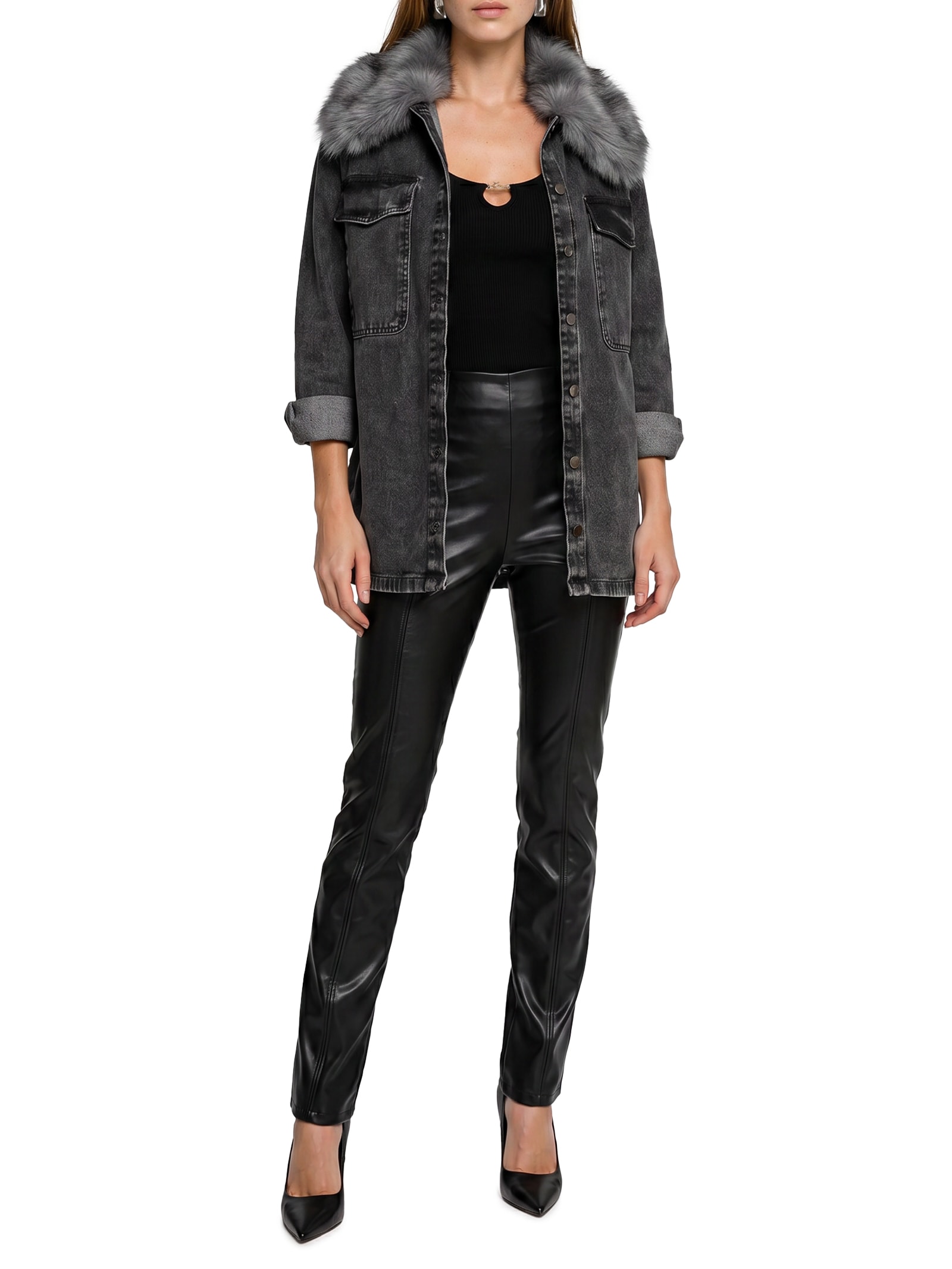 Camisa Feminina Jeans Com Gola Pelo Preto Lança Perfume