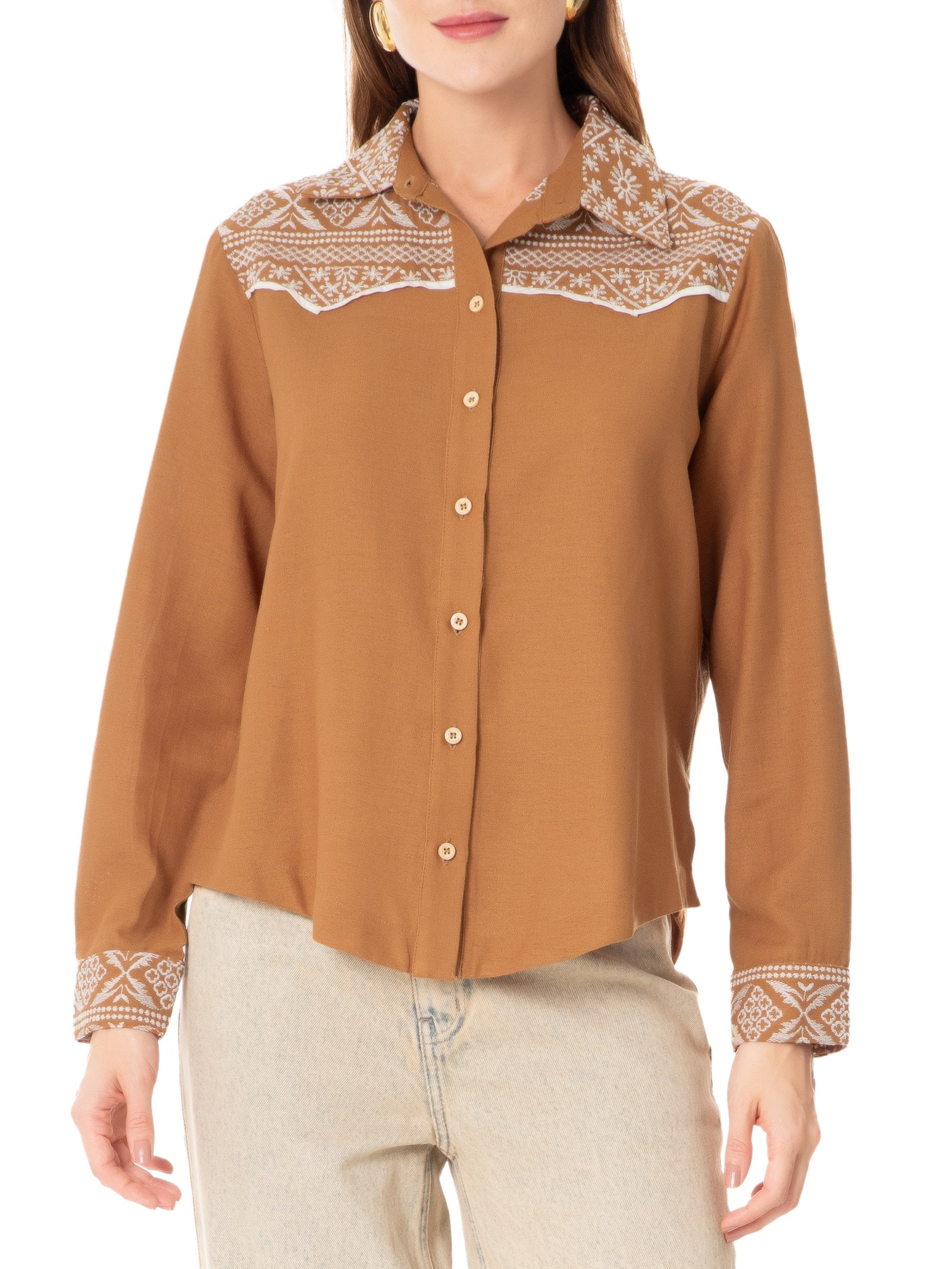 Camisa Feminina Linho Bordado Andarilhos Marrom Cantão