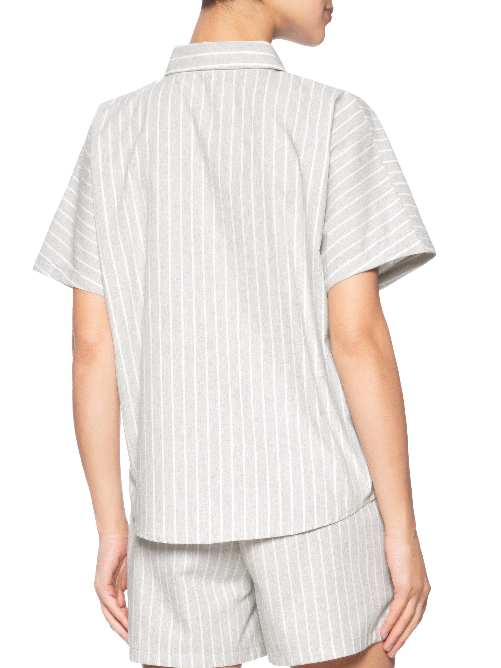 Camisa Feminina Listrada Manga Curta Cinza Basiq