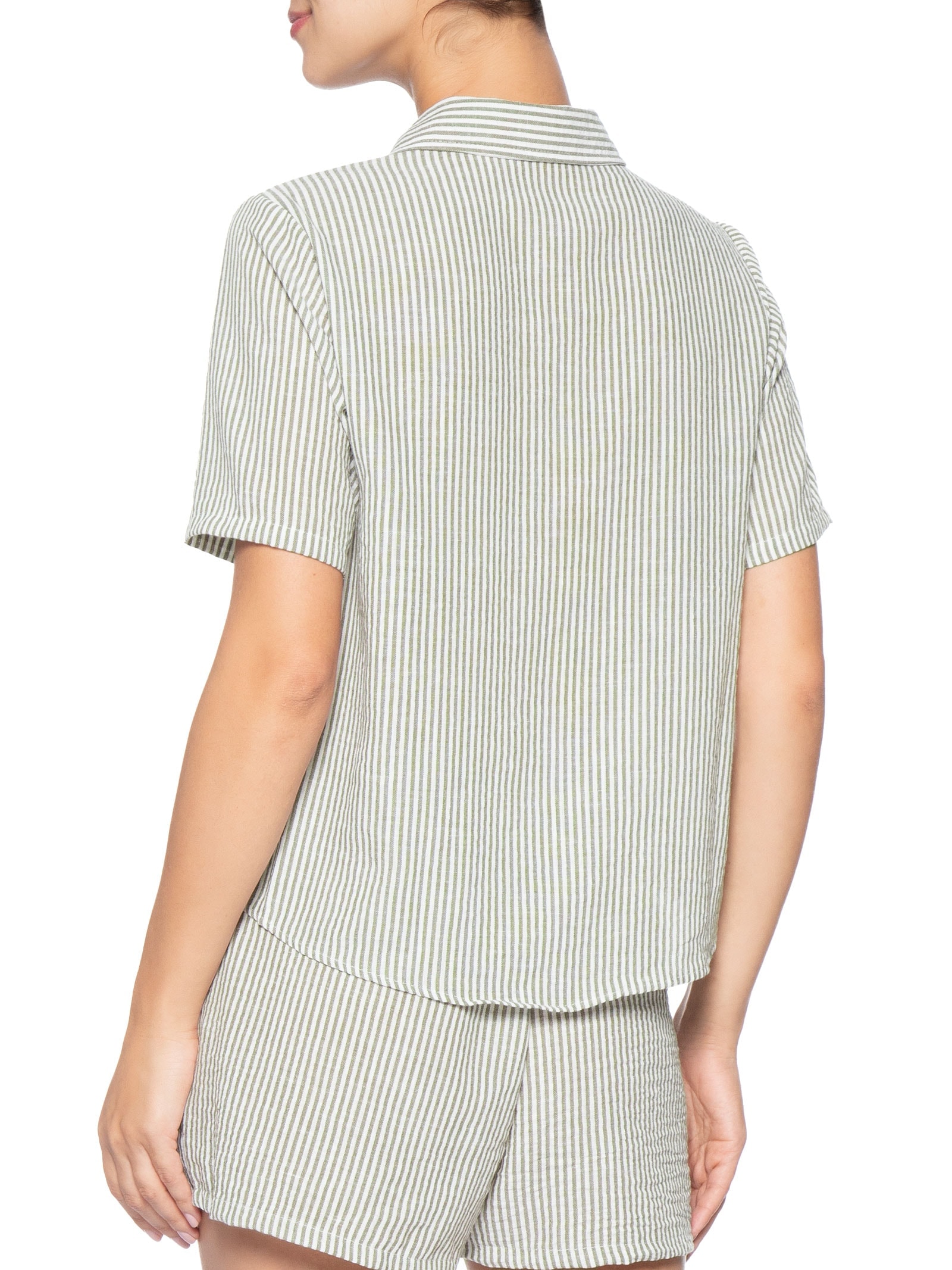 Camisa Feminina Manga Curta Listras Verde Basiq