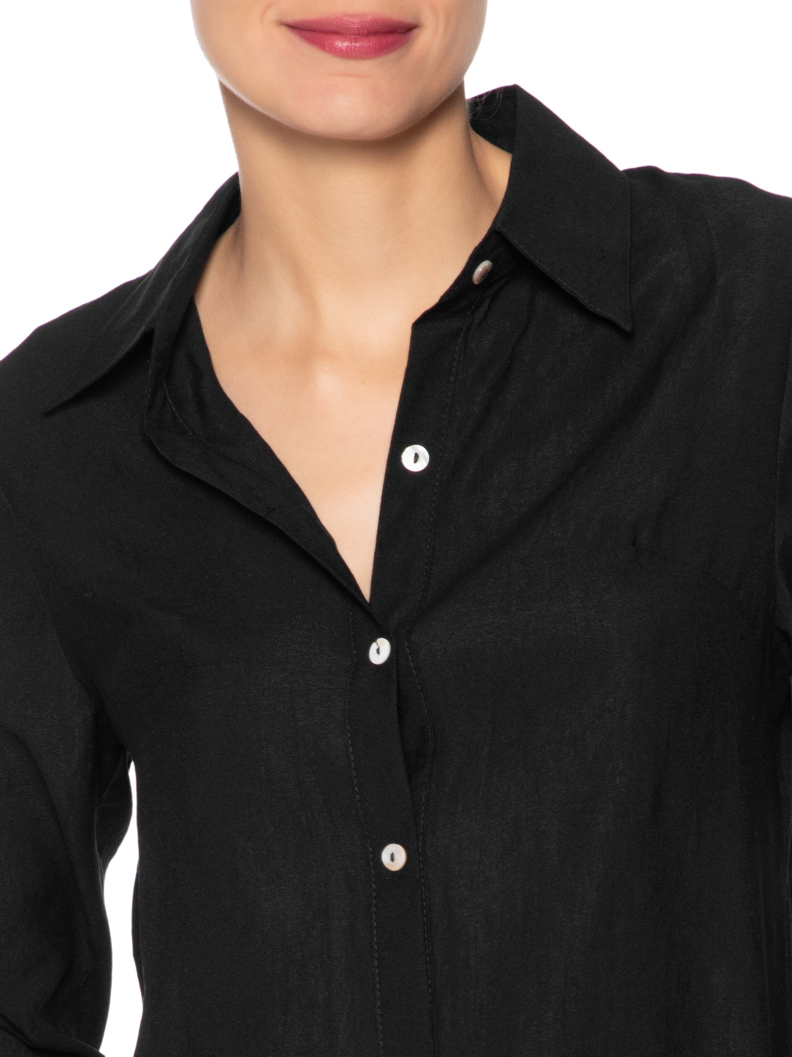 Camisa Feminina Manga Longa Justa Ao Corpo Preto Basiq