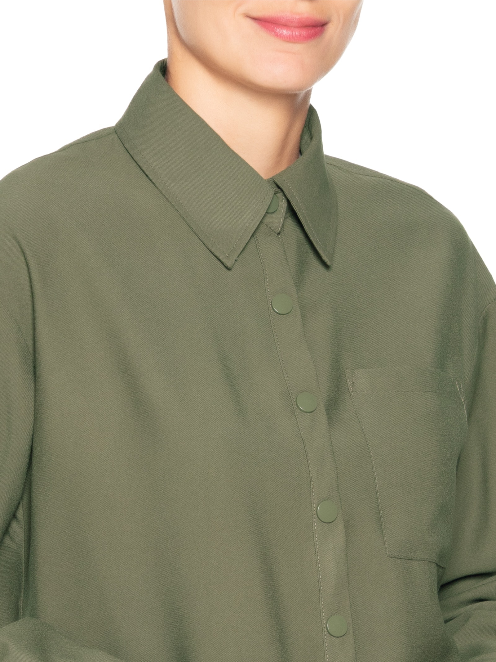 Camisa Feminina Oversized Botões De Pressão Verde Basiq