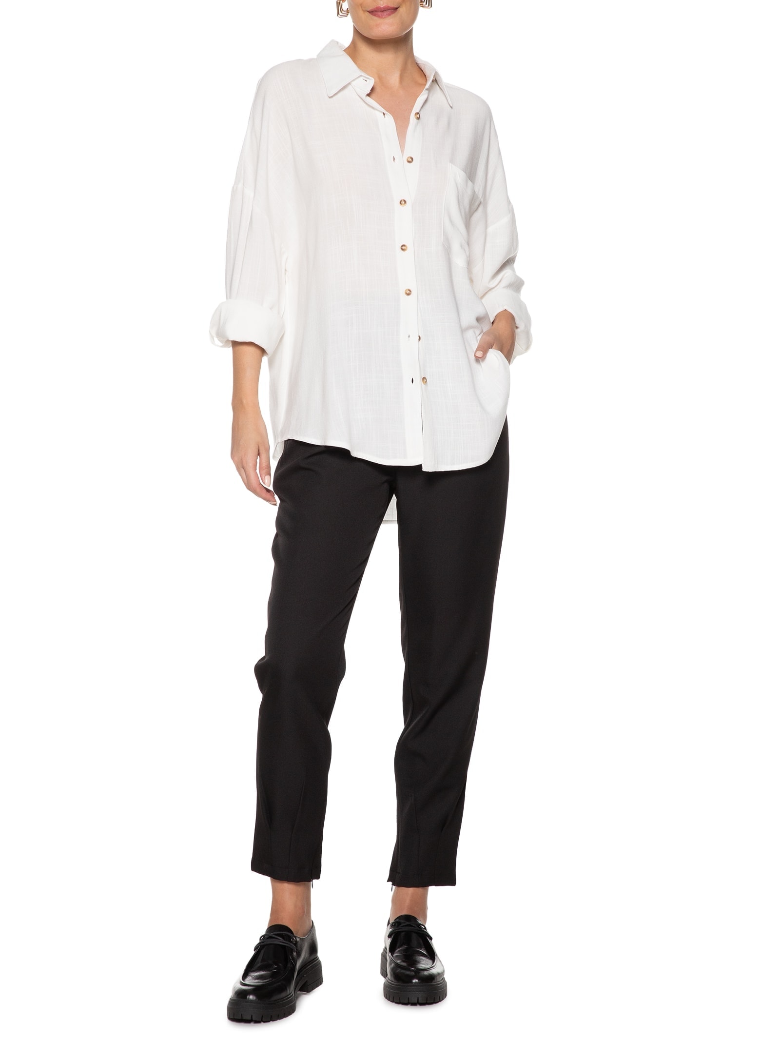 Camisa Feminina Oversized Manga Com Martingale Off White Basiq