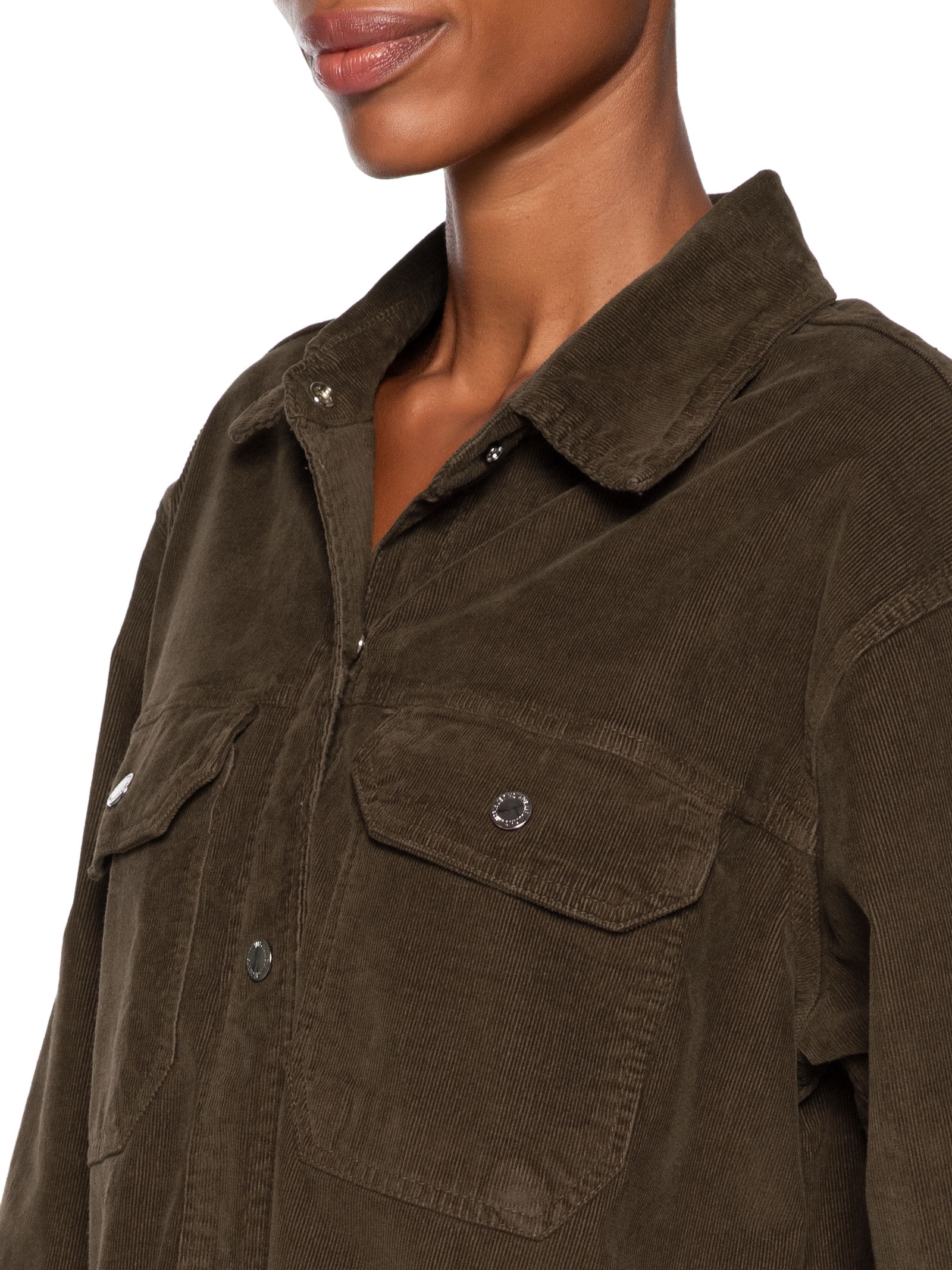 Camisa Feminina Sarja Basic Veludo Marrom Animale Jeans