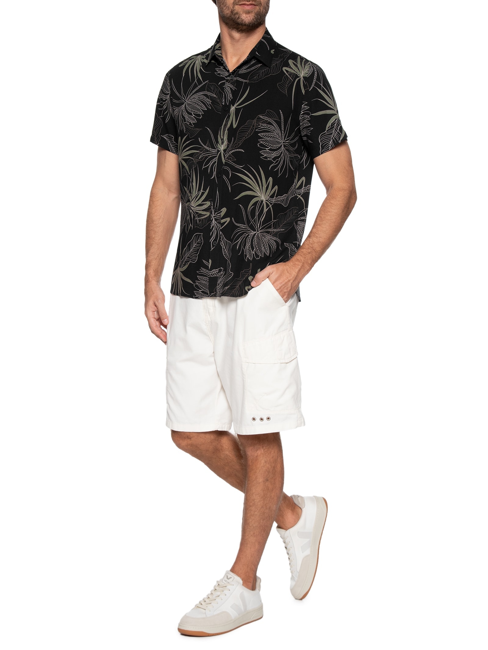 Camisa Masculina Estampa Folhagem Manga Curta Preto Basiq Men