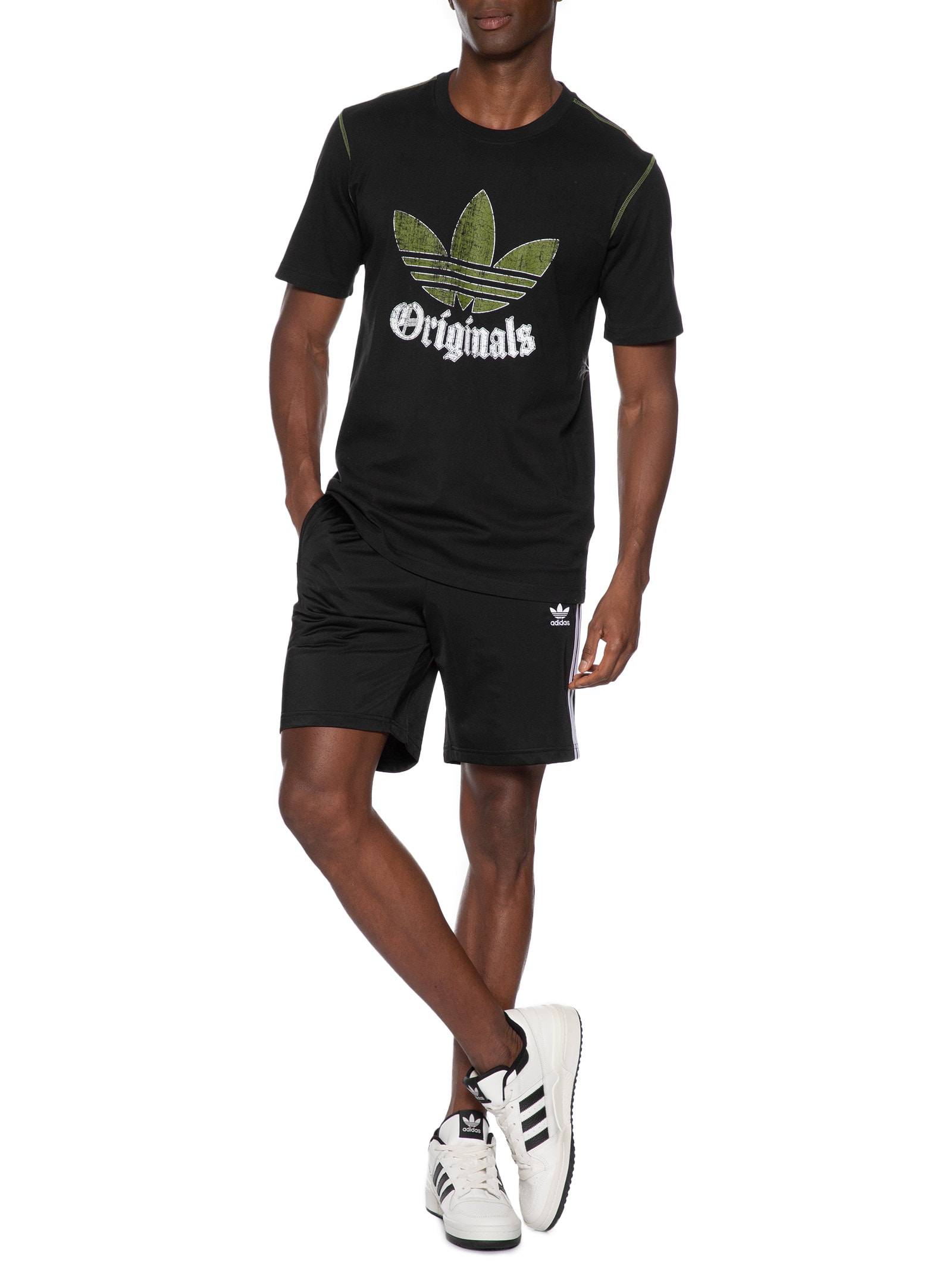 Camiseta Estampada Distressed Preto Adidas Originals