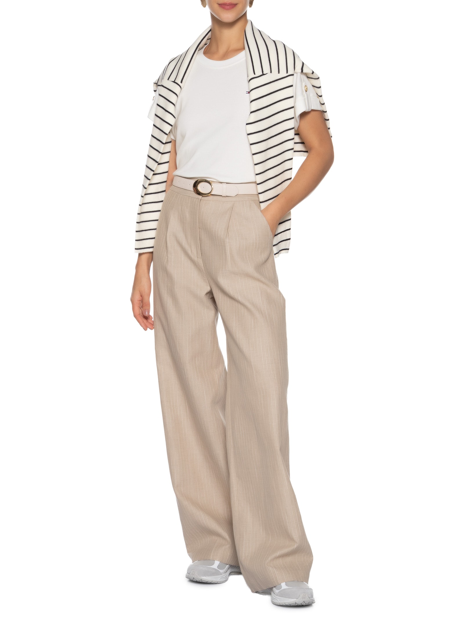 Camiseta Feminina 1x1 Roll Tag Branco Tommy Hilfiger