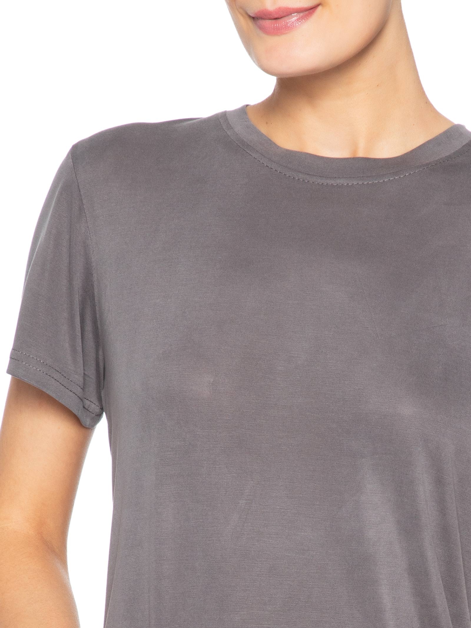 Camiseta Feminina Básica Alongada Cinza Basiq