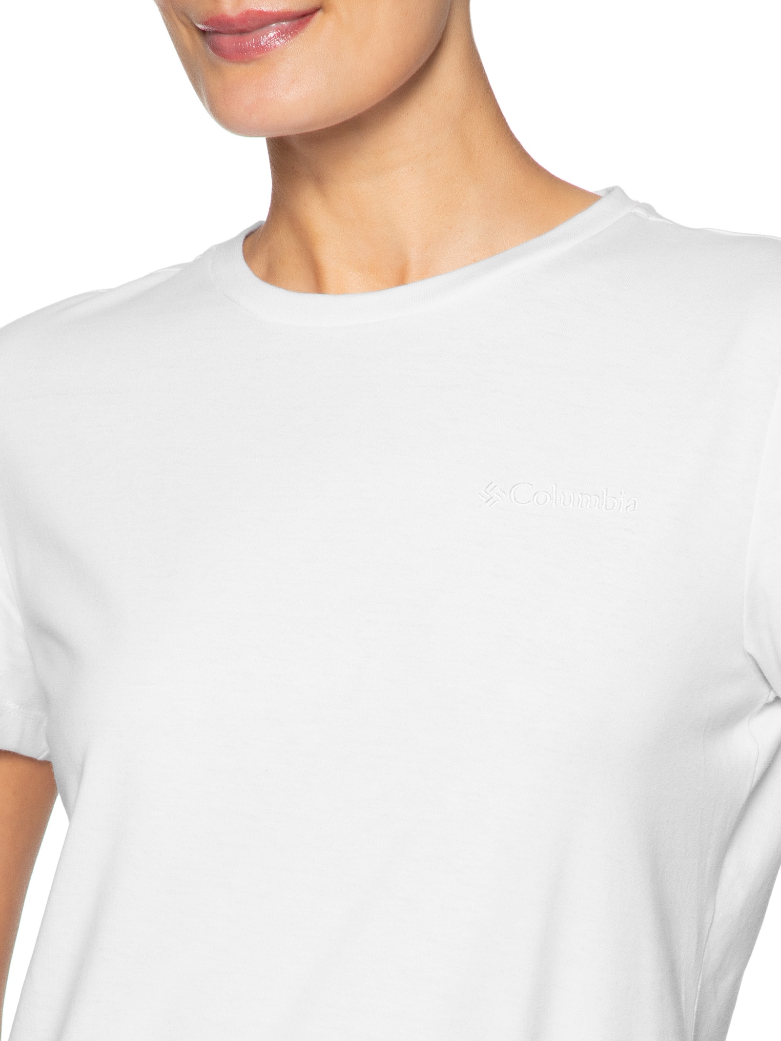 Camiseta Feminina Básica Bordado Branco Columbia