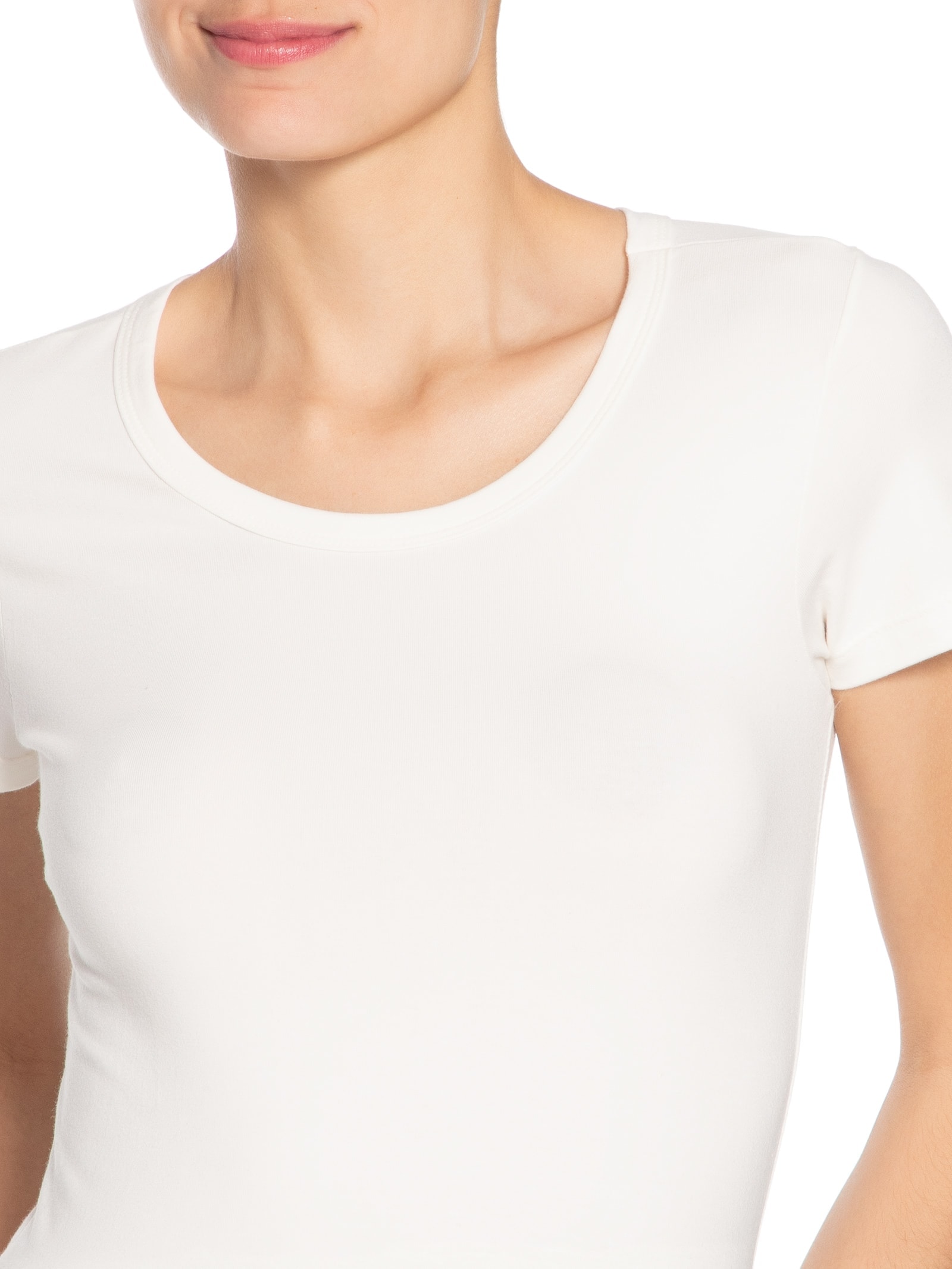 Camiseta Feminina Básica Decote Em U Off White Basiq