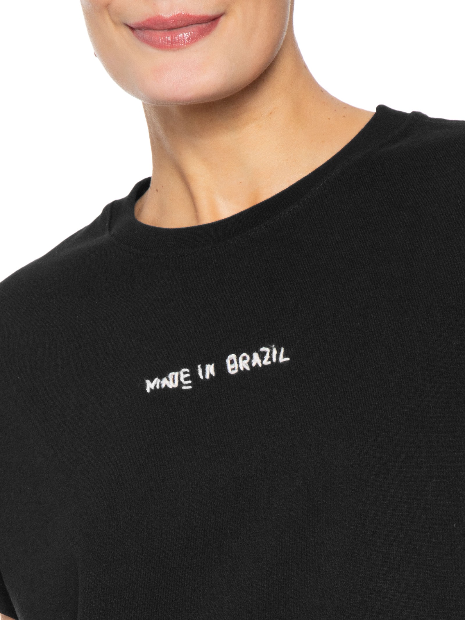 Camiseta Feminina Bordada Made In Brazil Preto Osklen