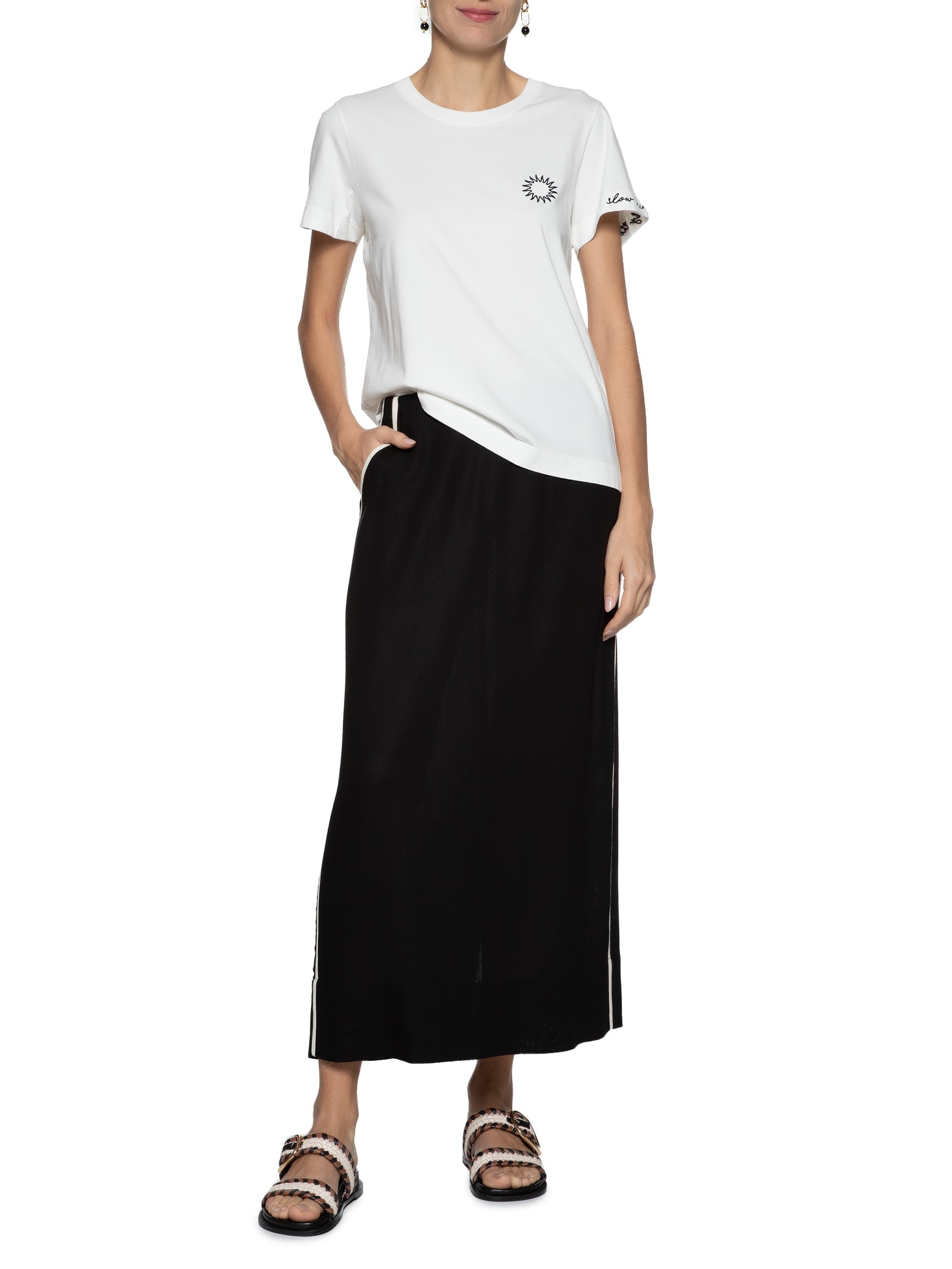 Camiseta Feminina Bordado Slow Living Off White Dress To