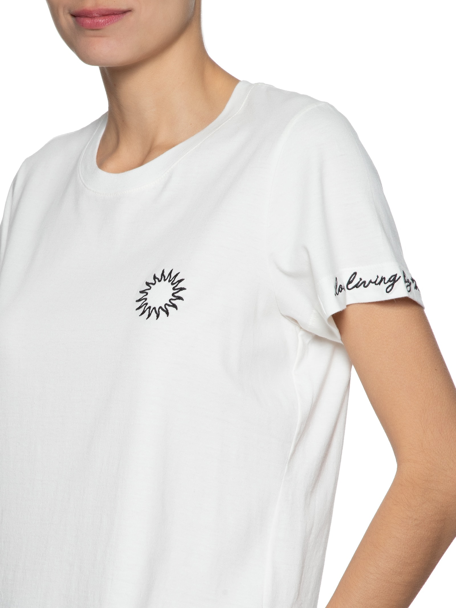 Camiseta Feminina Bordado Slow Living Off White Dress To