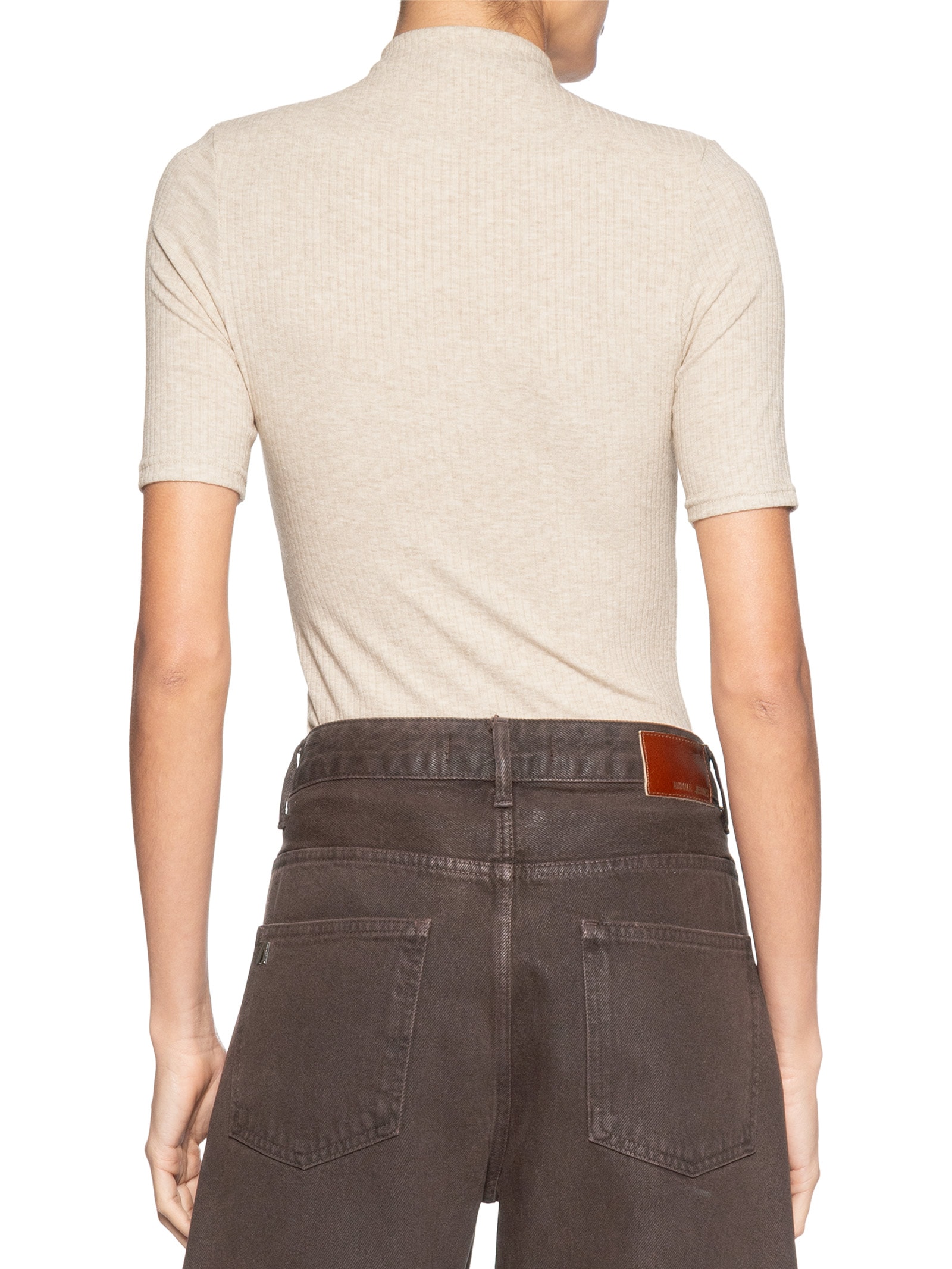 Camiseta Feminina Canelada Gola Alta Bege Basiq