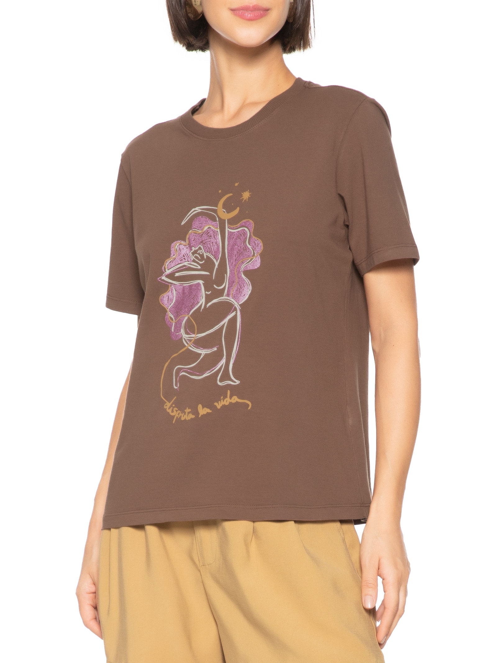 Camiseta Feminina Classic Desfruta La Vida Marrom Cantão