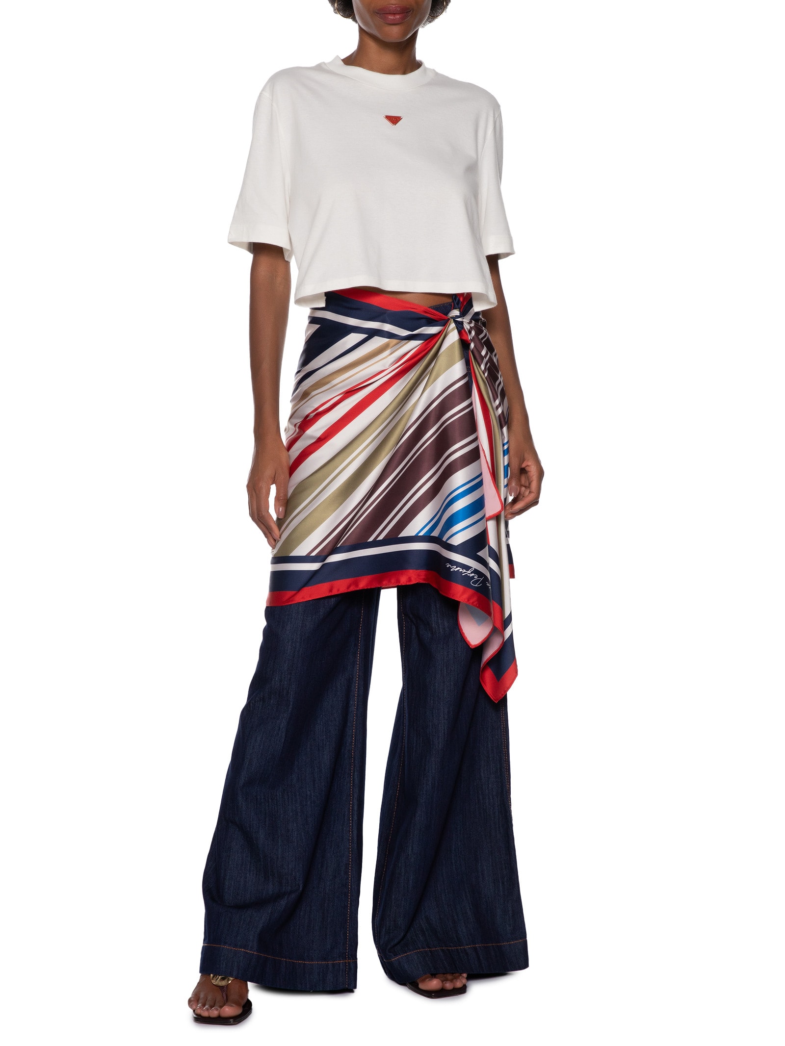 Camiseta Feminina Com Amarração De Lenço Branco Lança Perfume