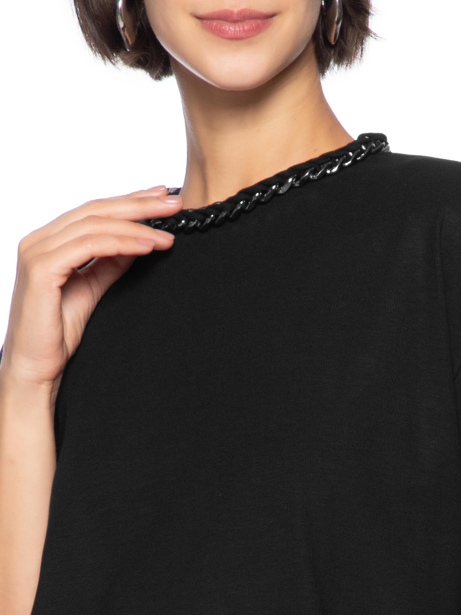 Camiseta Feminina Com Corrente Preto Colcci