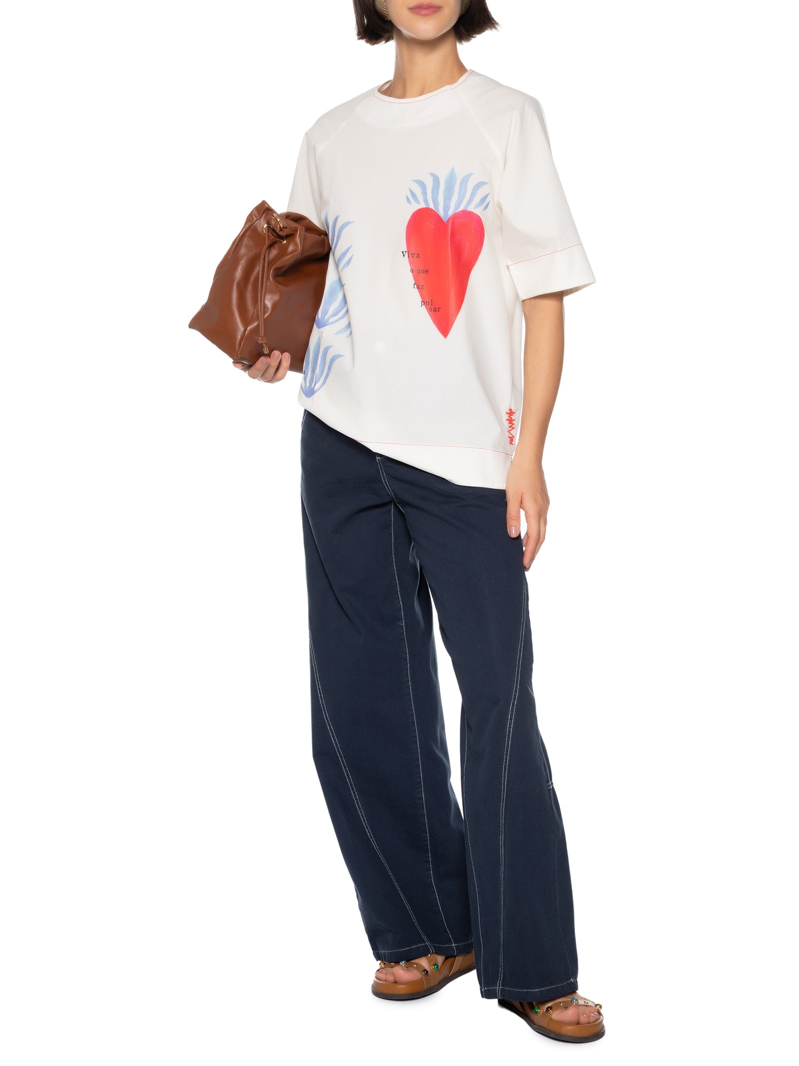 Camiseta Feminina Coração De Fogo Branco Cantão