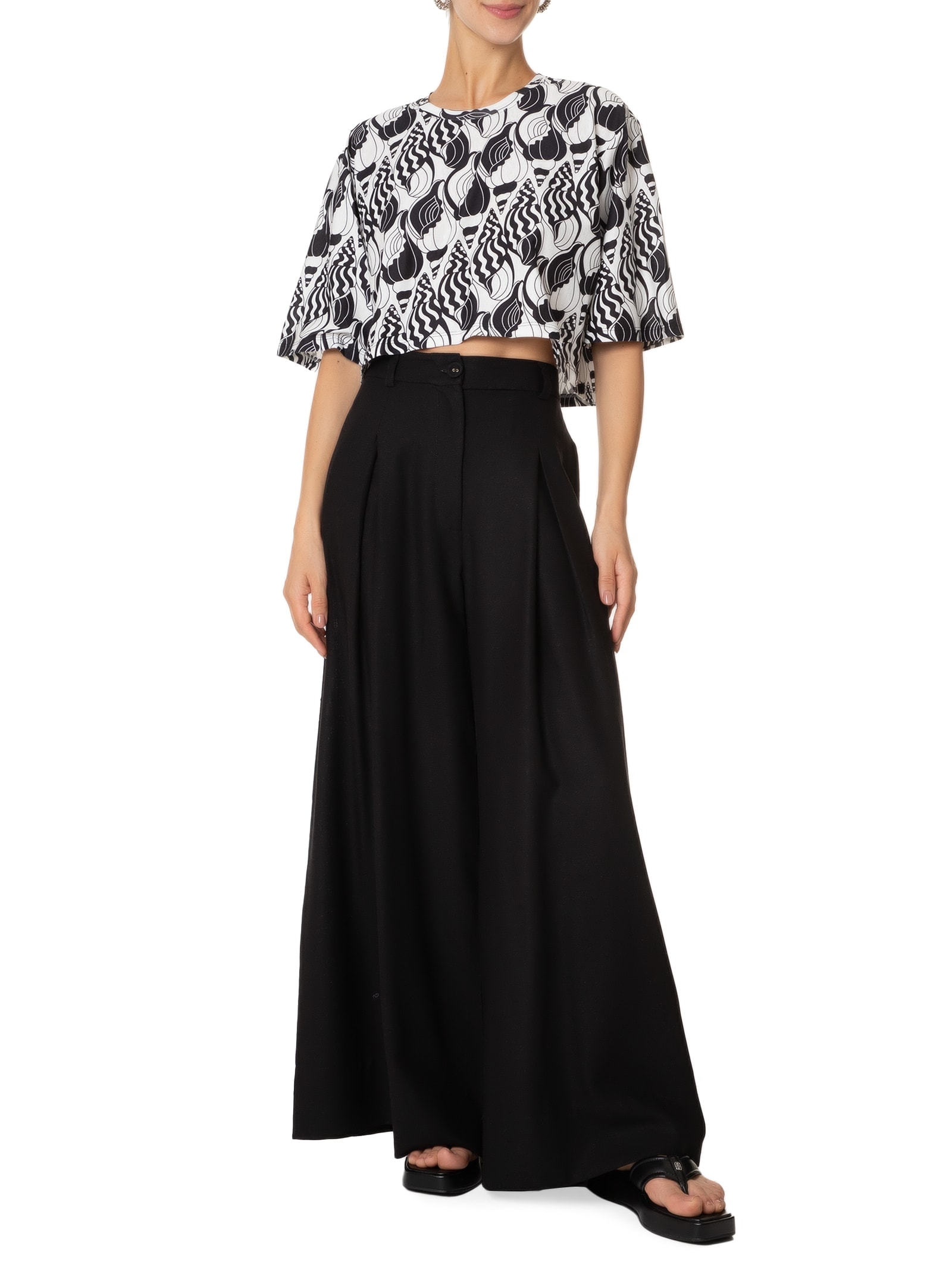 Camiseta Feminina Cropped Concha Do Mar Preto Farm