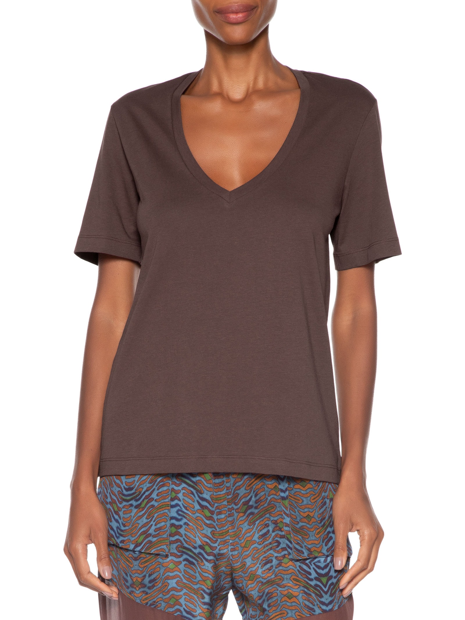 Camiseta Feminina De Algodão Pima Decote V Colors Marrom Animale