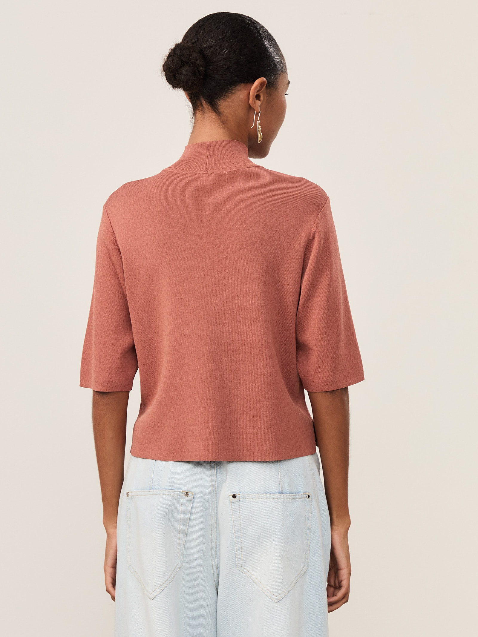 Camiseta Feminina De Tricot Gola Alta Básica Marrom Animale