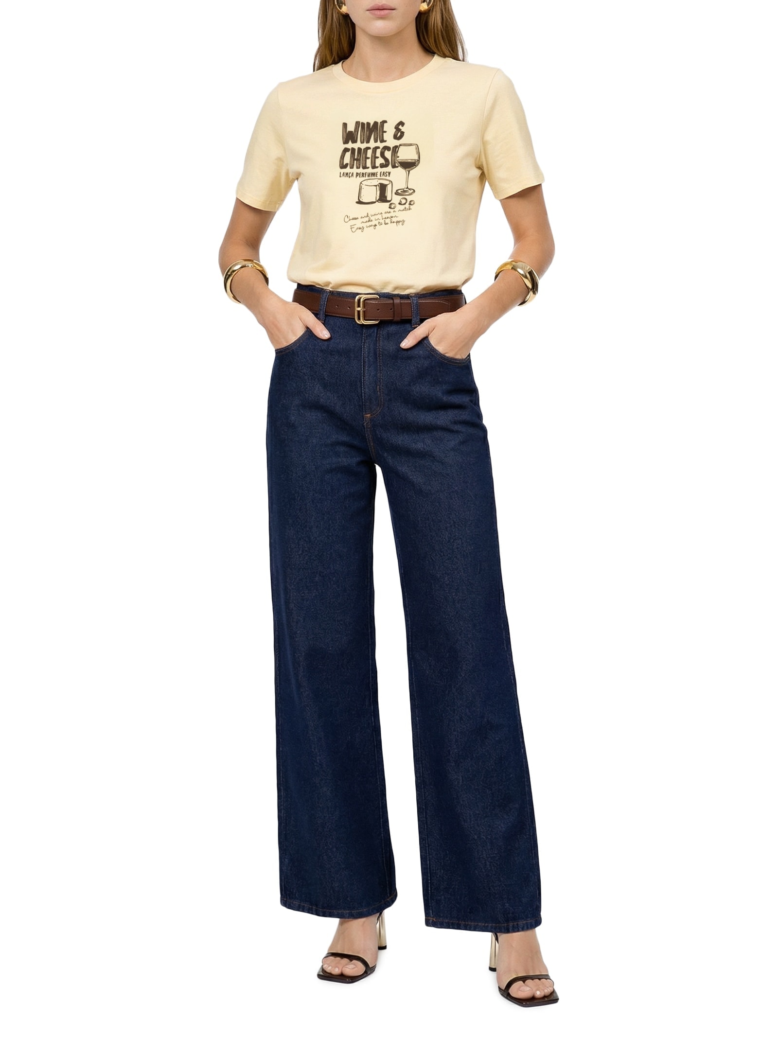 Camiseta Feminina Decote Redondo Bege Lança Perfume
