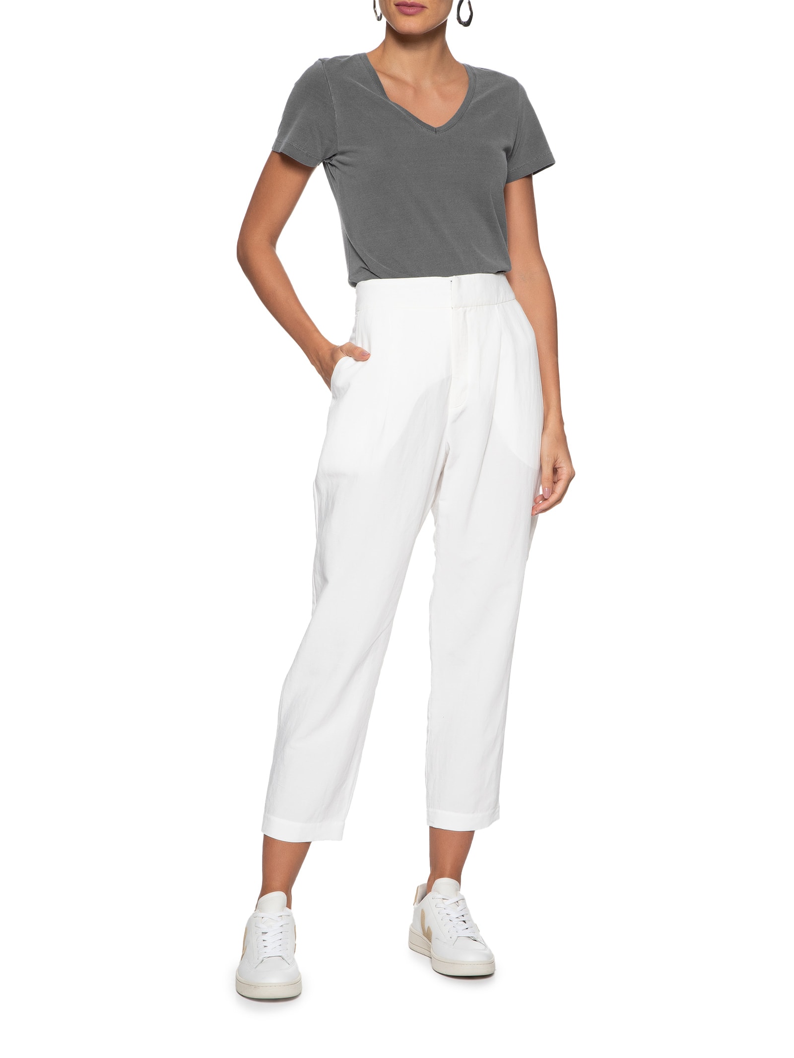 Camiseta Feminina Decote V Básica Cinza Basiq