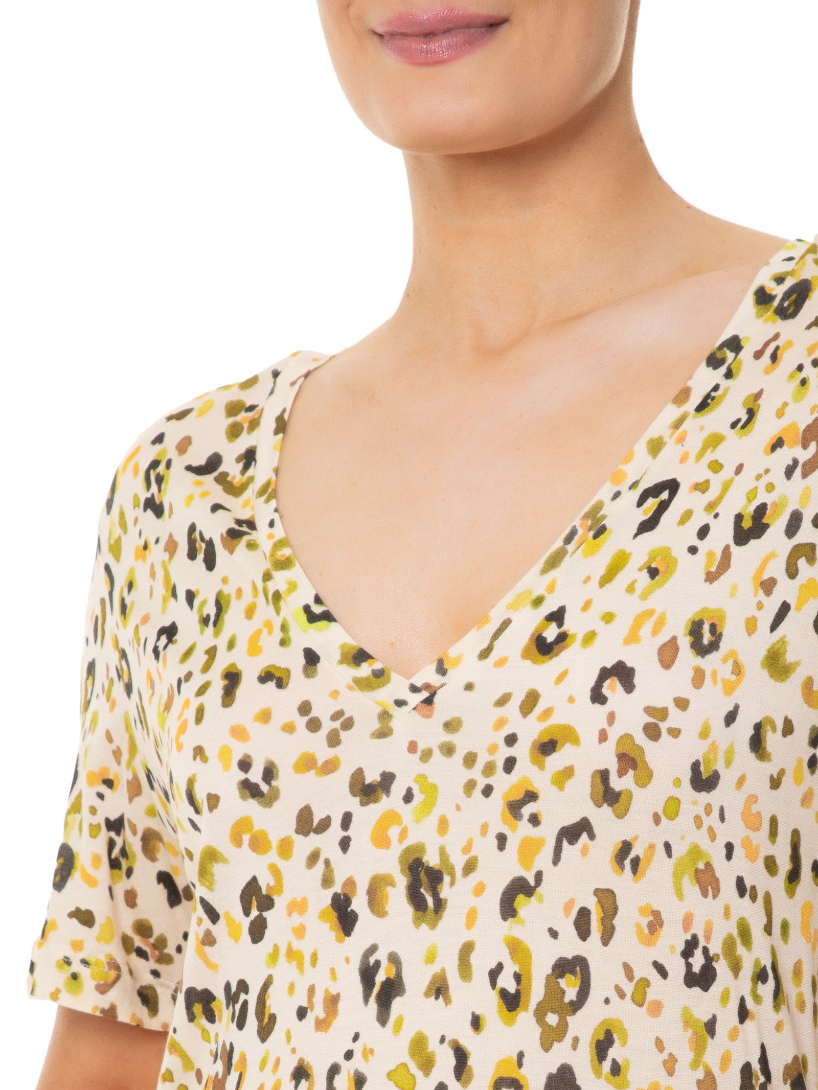 Camiseta Feminina Decote V Manga Curta Estampa Onça Amarelo Animale