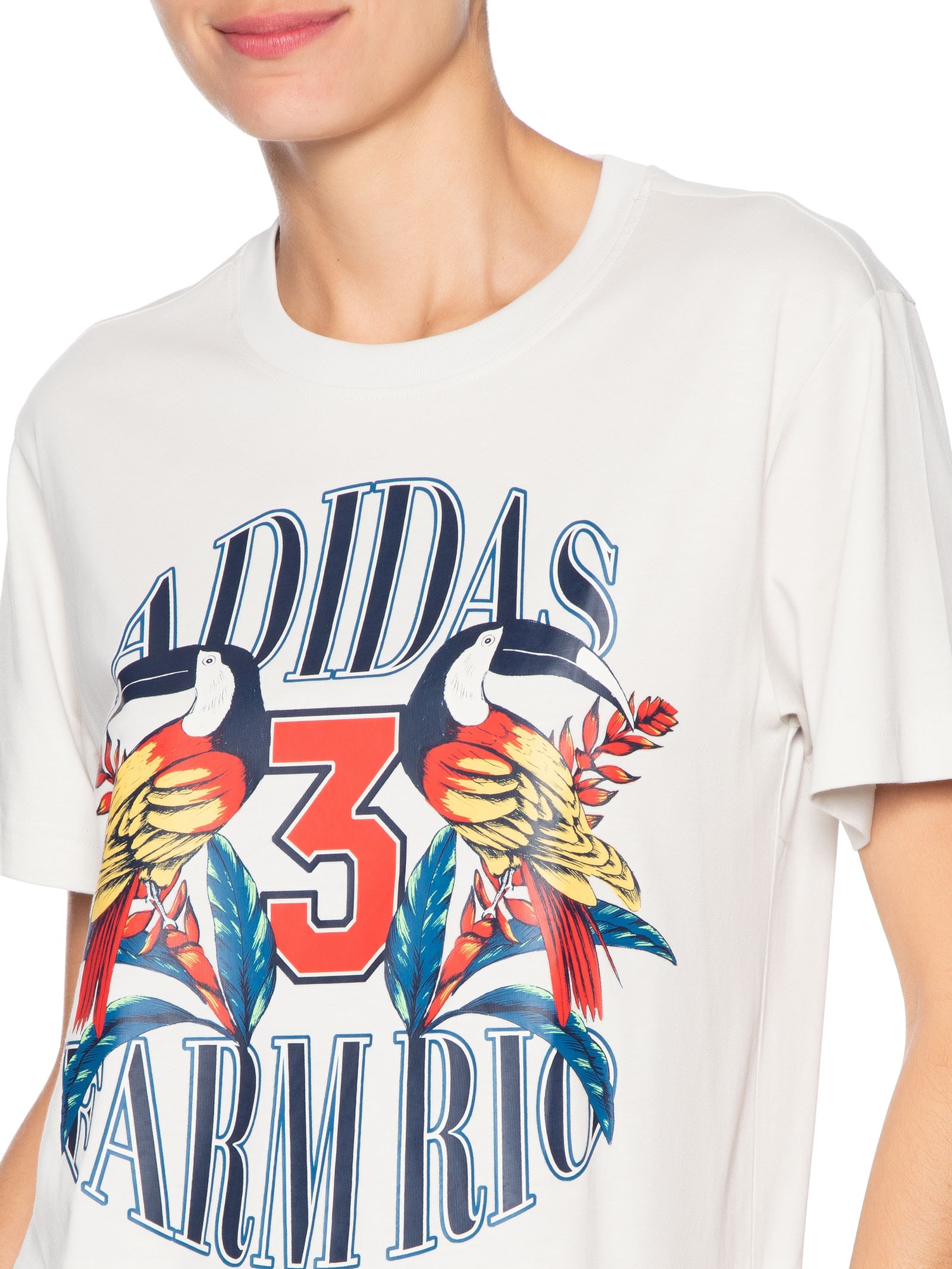 Camiseta Feminina GFX Cinza Adidas + Farm