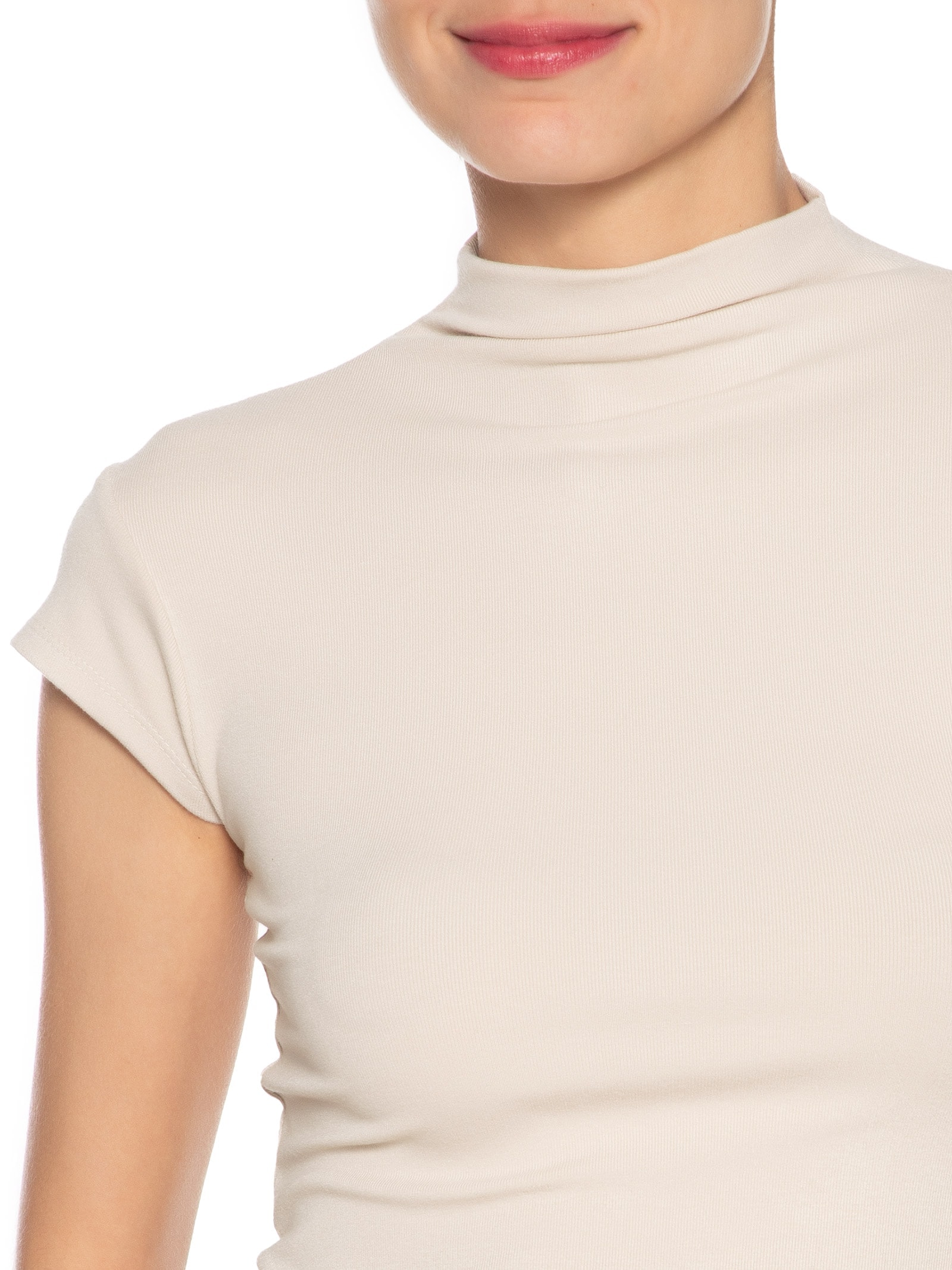 Camiseta Feminina Gola Alta Bege  Basiq