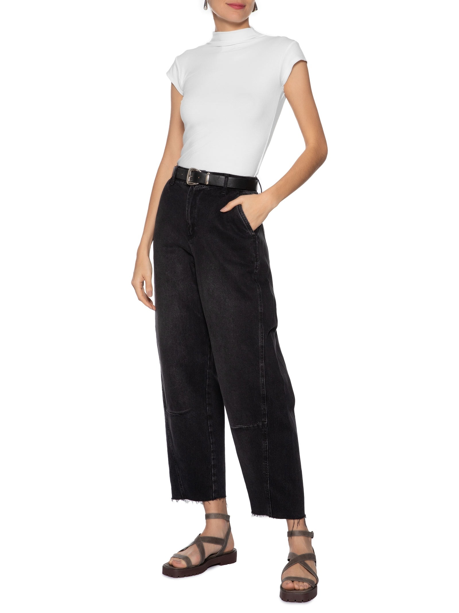 Camiseta Feminina Gola Alta Branco Basiq