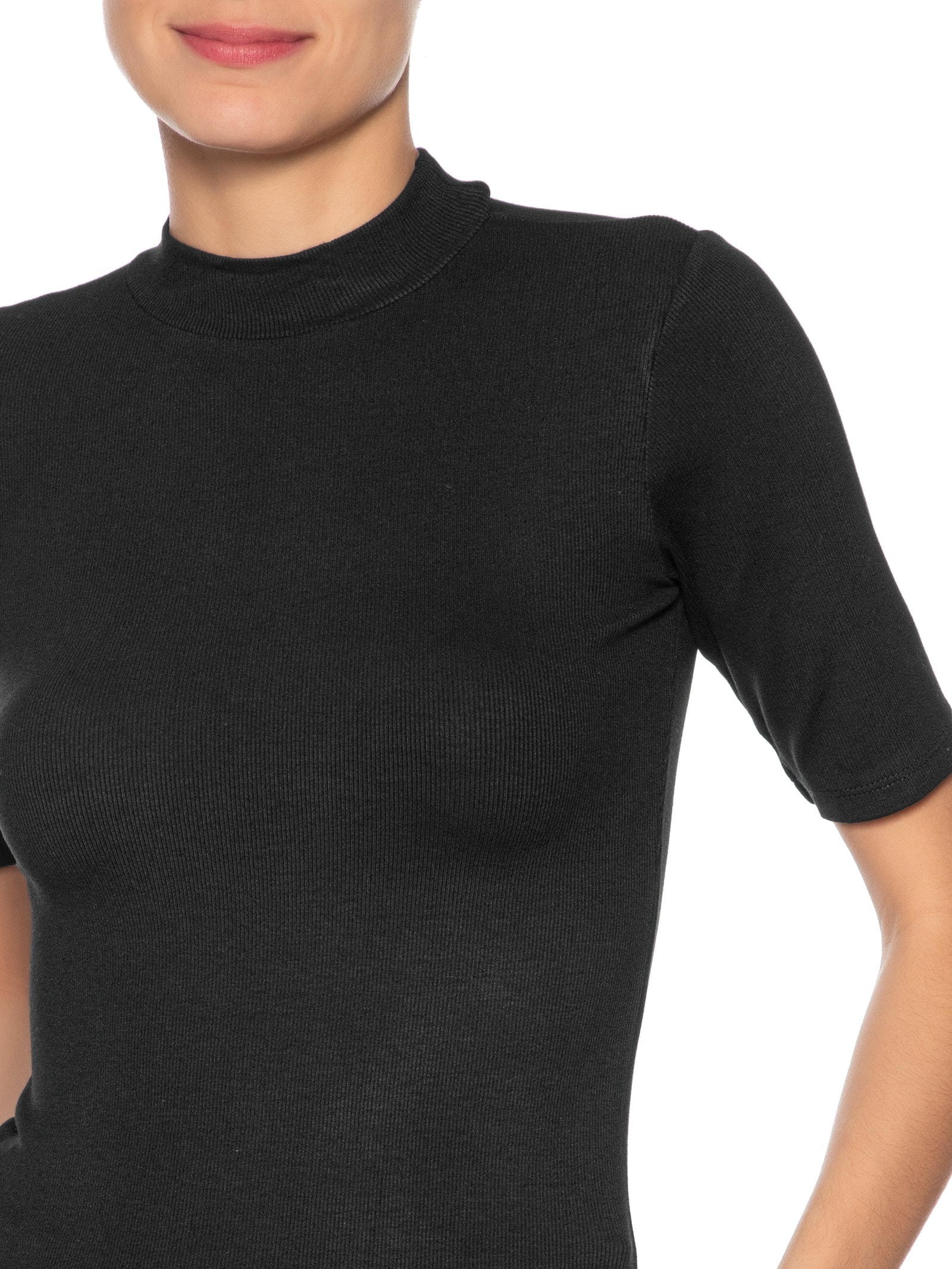 Camiseta Feminina Gola Alta Preto Basiq