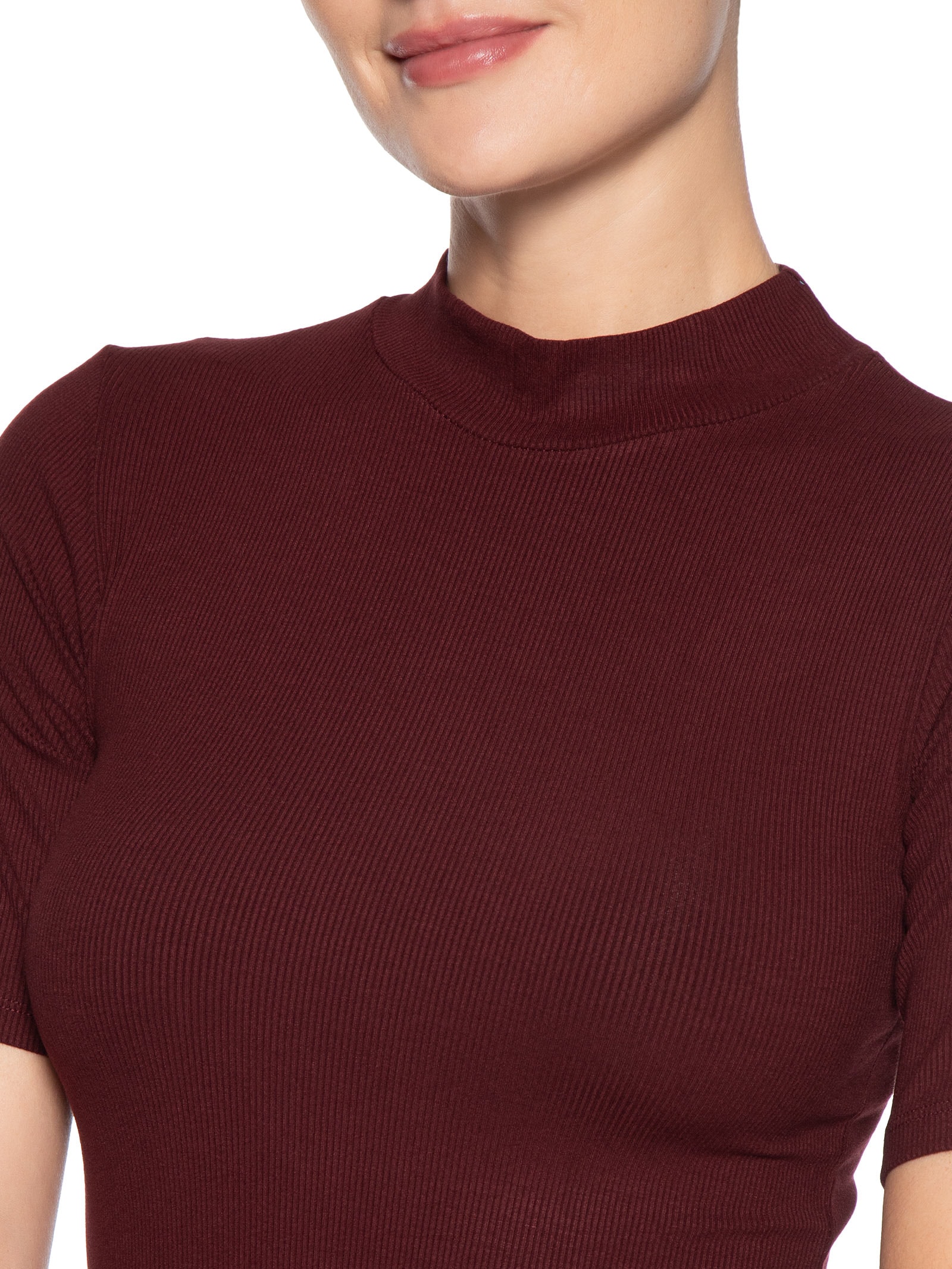 Camiseta Feminina Gola Média Manga Curta Vermelho Basiq