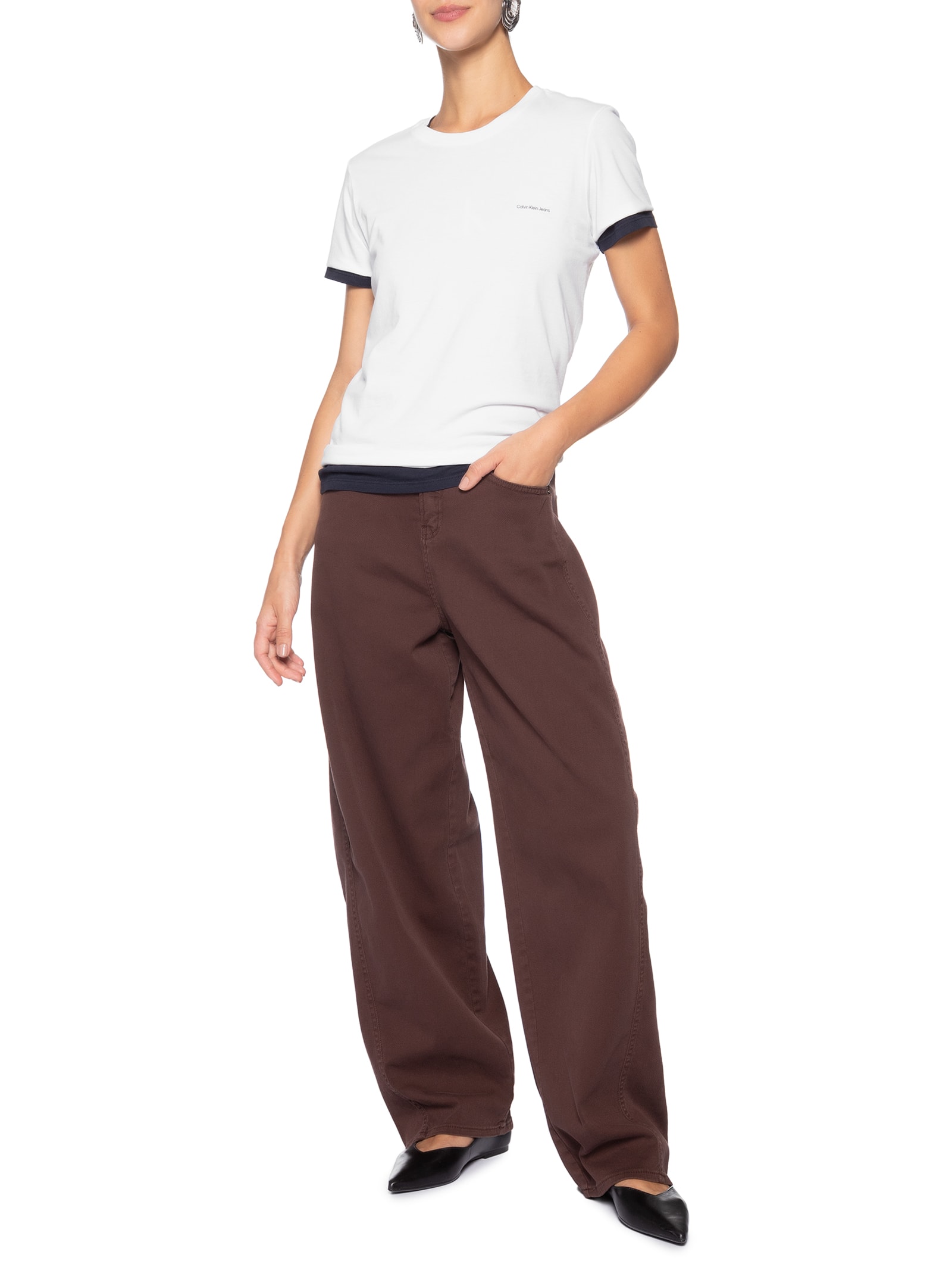 Camiseta Feminina Logo Básico Peito – Branco Calvin Klein Jeans