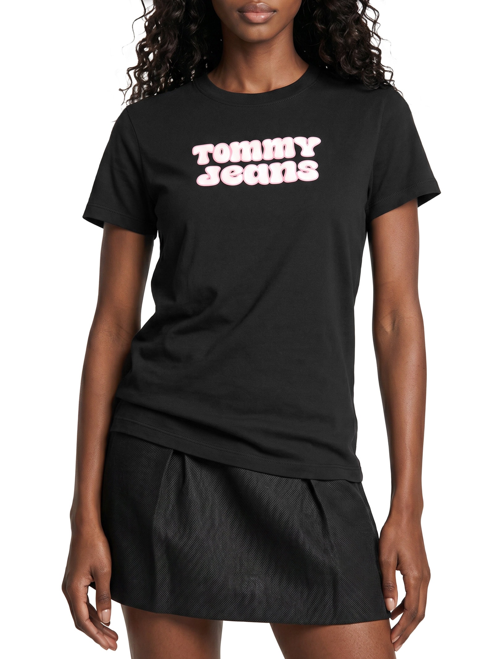 Camiseta Feminina Manga Curta Reg Essential Logo 2 Tee Ext Preto Tommy Jeans