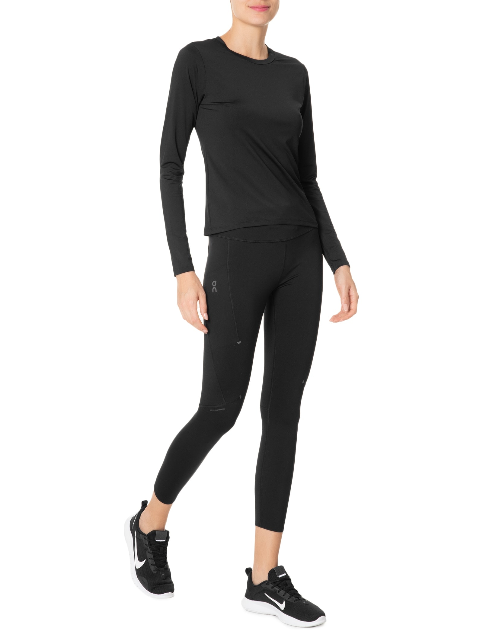 Camiseta Feminina Manga Longa com Protetor Solar Preto Hering Sports