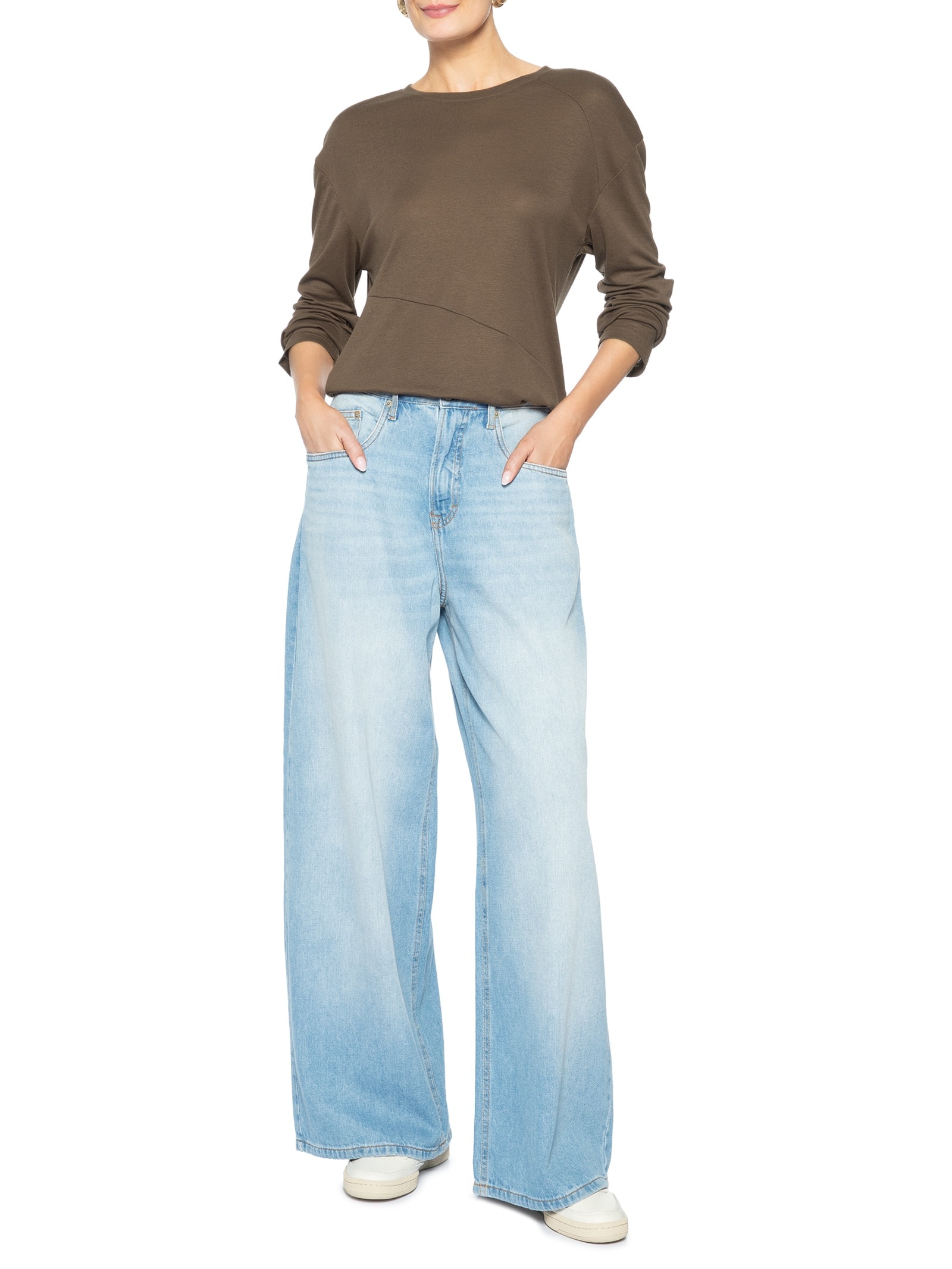 Camiseta Feminina Manga Longa Com Recortes Marrom Basiq